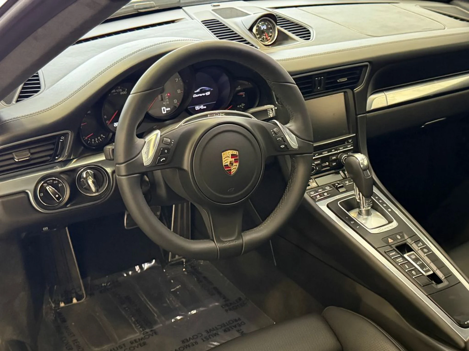 mph018_146374342_e0f9e9927b8042f227a8fc57a268d1c5x_a77cf4db4d