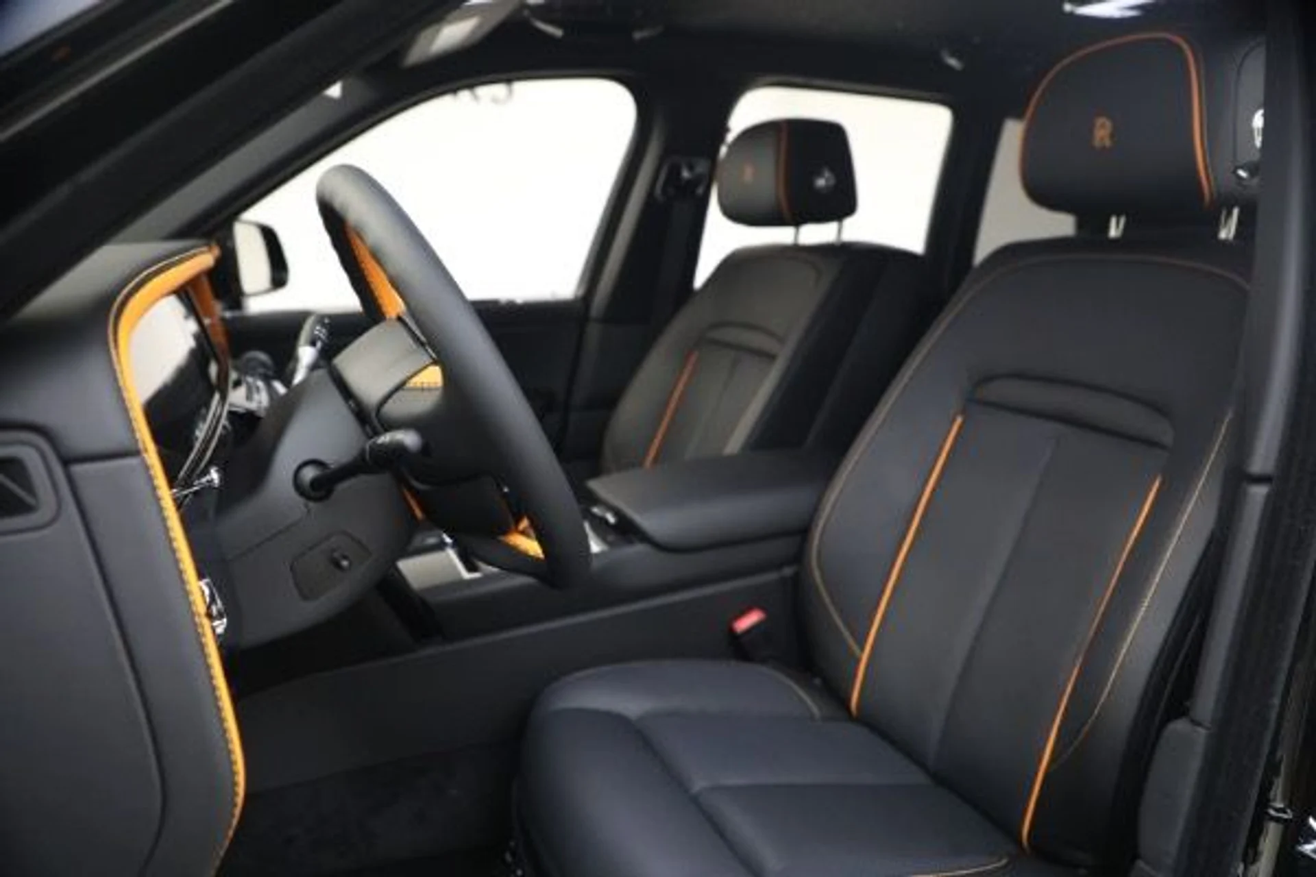 mph018_1476397178_New_2026_Rolls_Royce_Black_Badge_Cullinan_8903867003