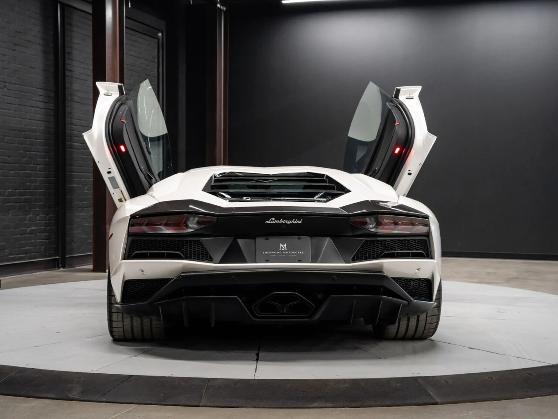 mph018_1481138876_lamborghini_aventador_2017_fe05989d26