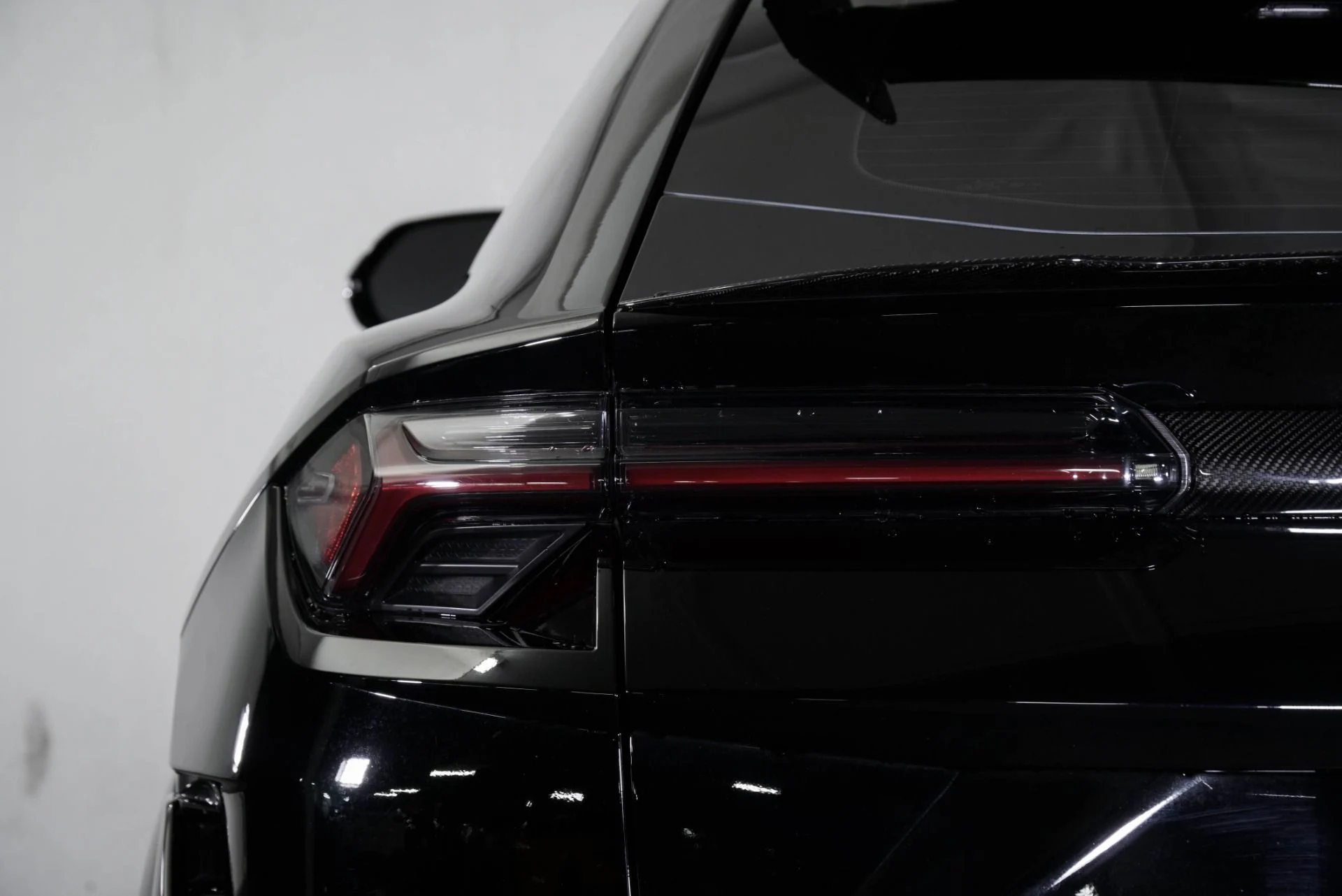 mph018_1484865235_Used_2023_Lamborghini_Urus_Performante_1765384929_2827a23f55