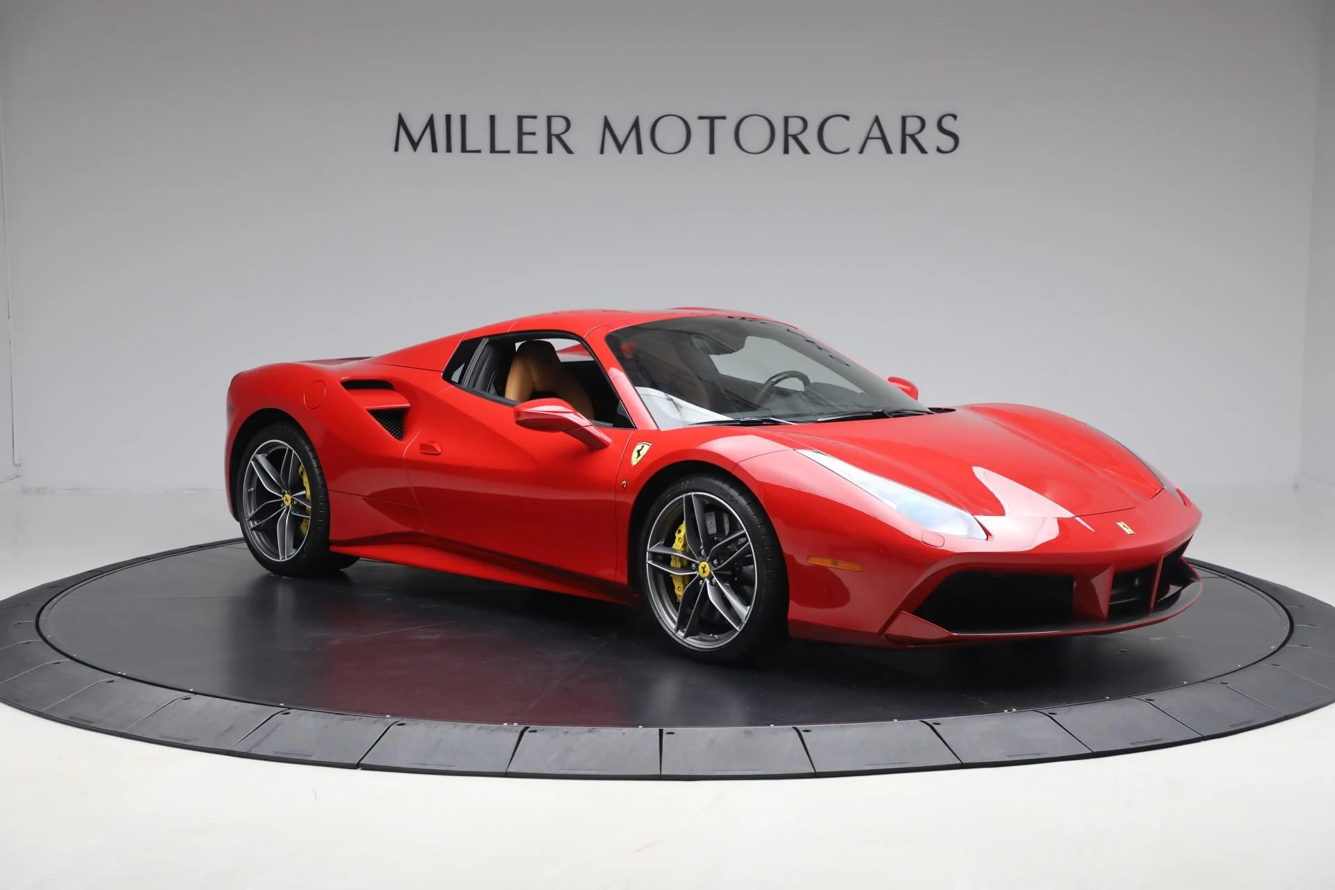 mph018_1485902381_Used_2018_Ferrari_488_Spider_ce1890286a
