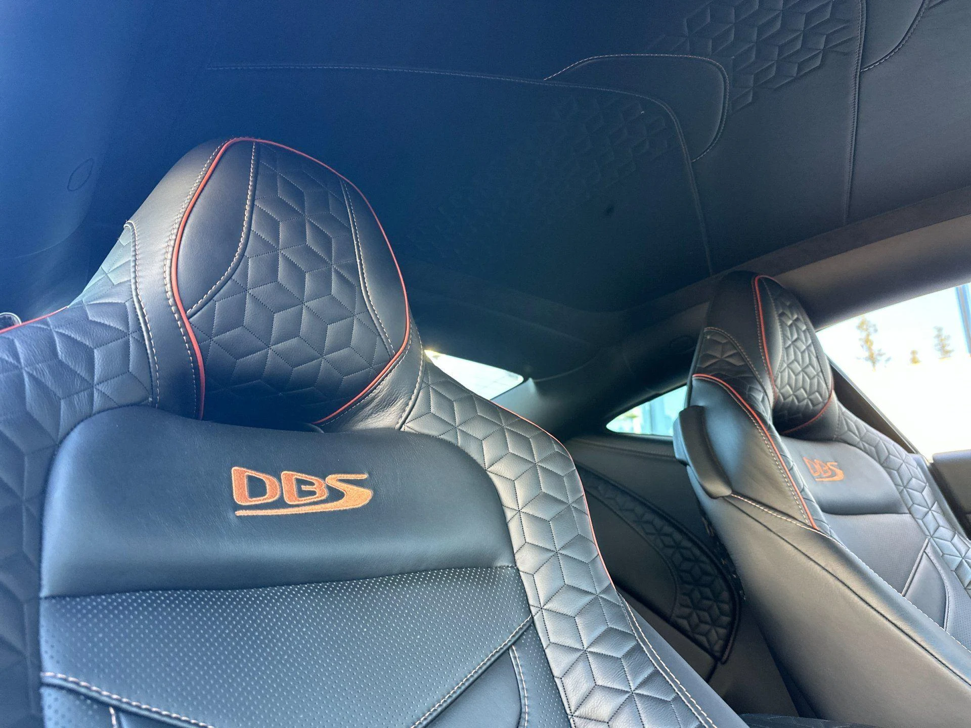 mph018_1489227353_Used_2019_Aston_Martin_DBS_Superleggera_1772634289_f2062b907f