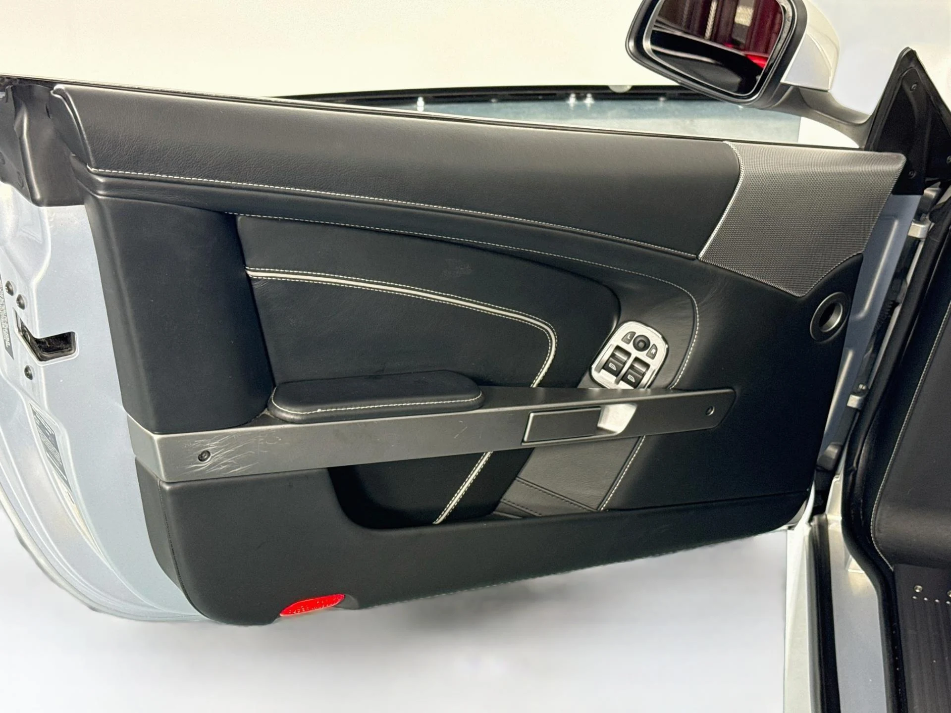 mph018_1489433188_Used_2014_Aston_Martin_DB_9_1791837293_7400c1c71c