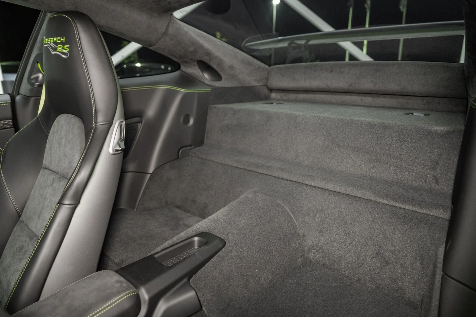 mph018_1506315422_Used_2019_Porsche_911_GT_3_RS_1761058034_fb73052388