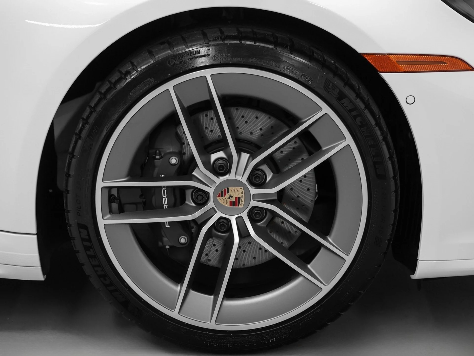 mph018_1510383456_19_162e57b8cf