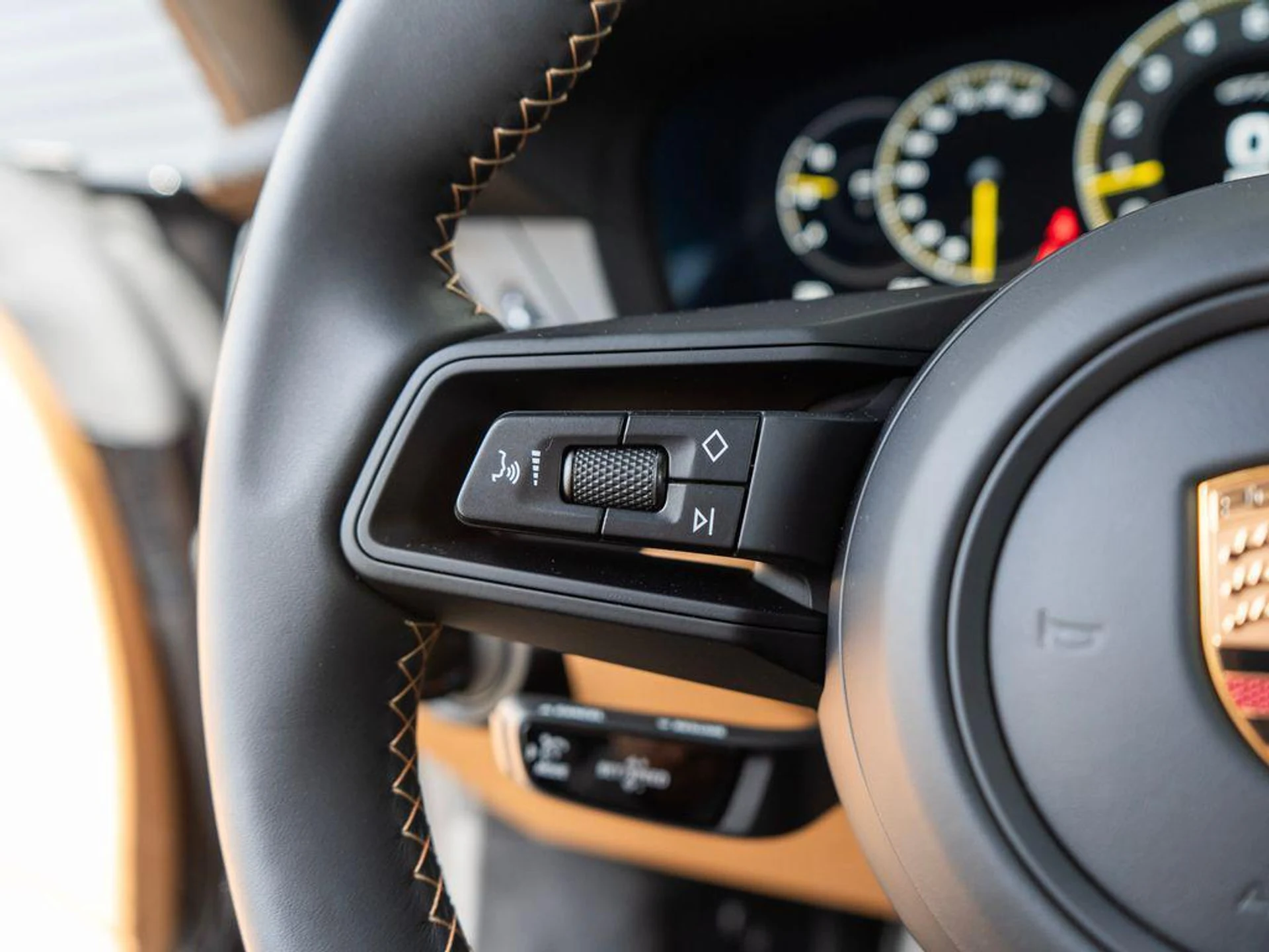 mph018_1513247428_4z_P14okt_Hgq_Mhr_Zqg_PT_5_IVMBTFQ_15163e8ec9