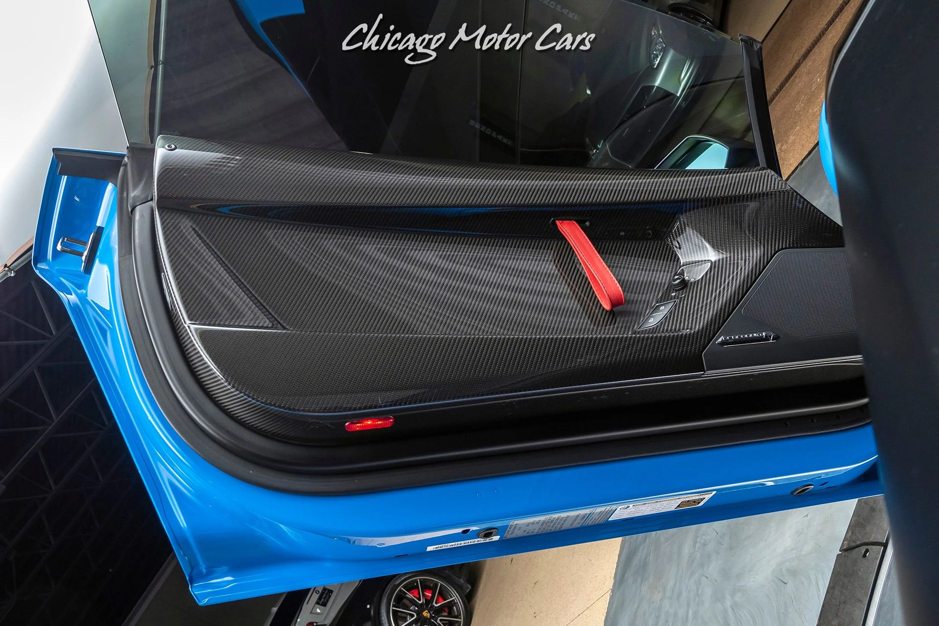 mph018_1526196313_7478_p19_l_027630d592