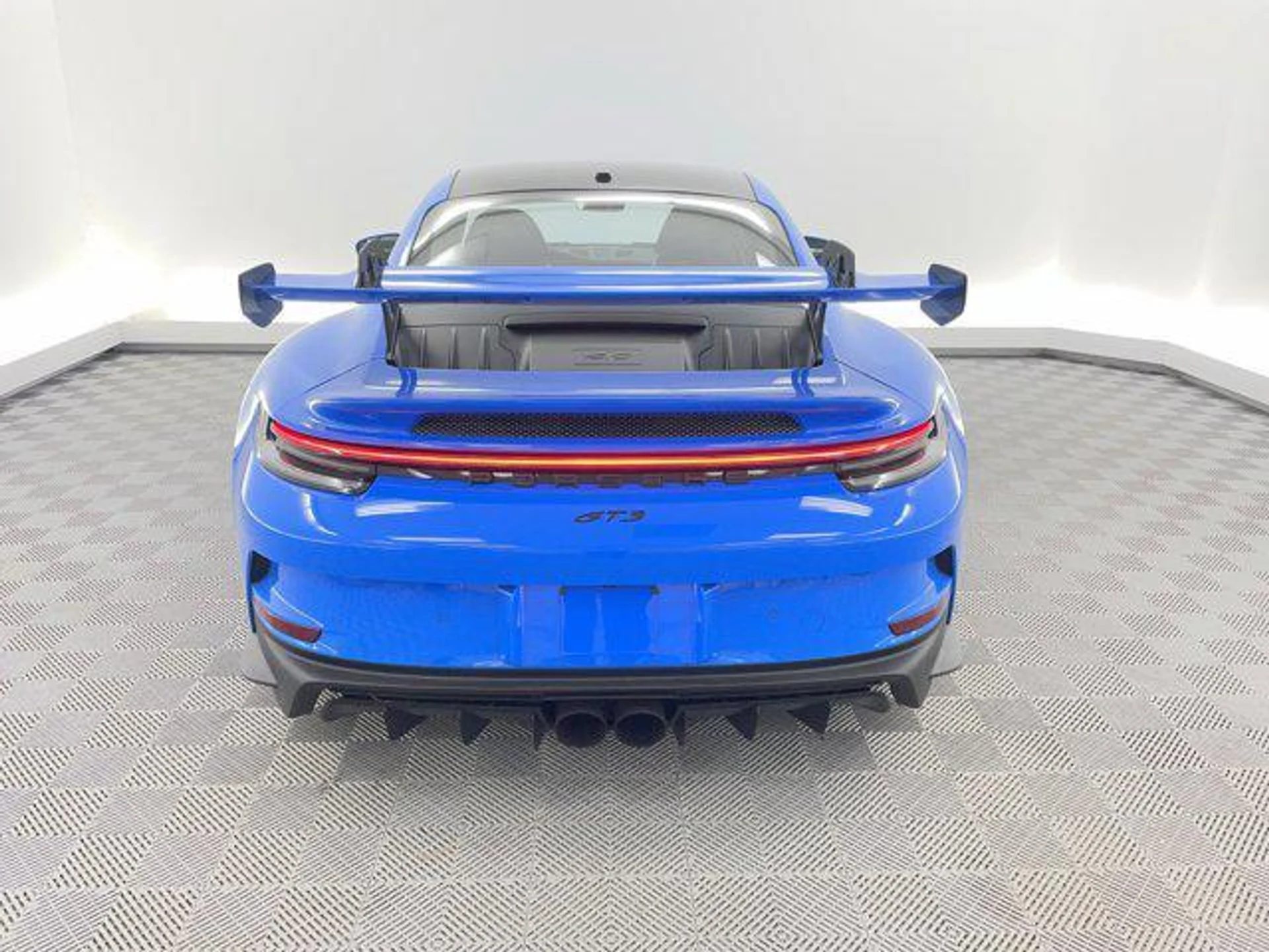 mph018_152764887_5_B0_V09_Y_LS_1qi_DT_8m_WD_004_A_An_Ag_f9553dbf5f