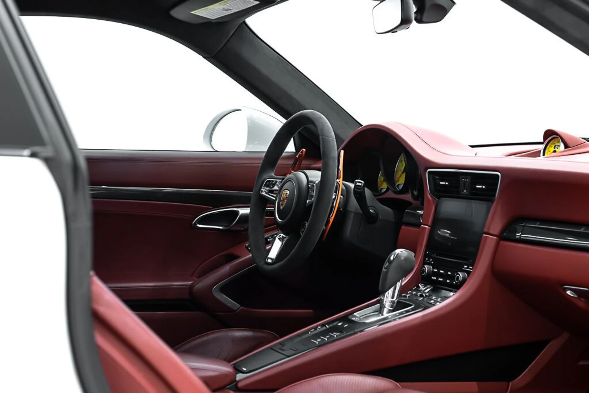 mph018_1532032191_porsche_911_2018_jpg_v_1758918548_5342654761