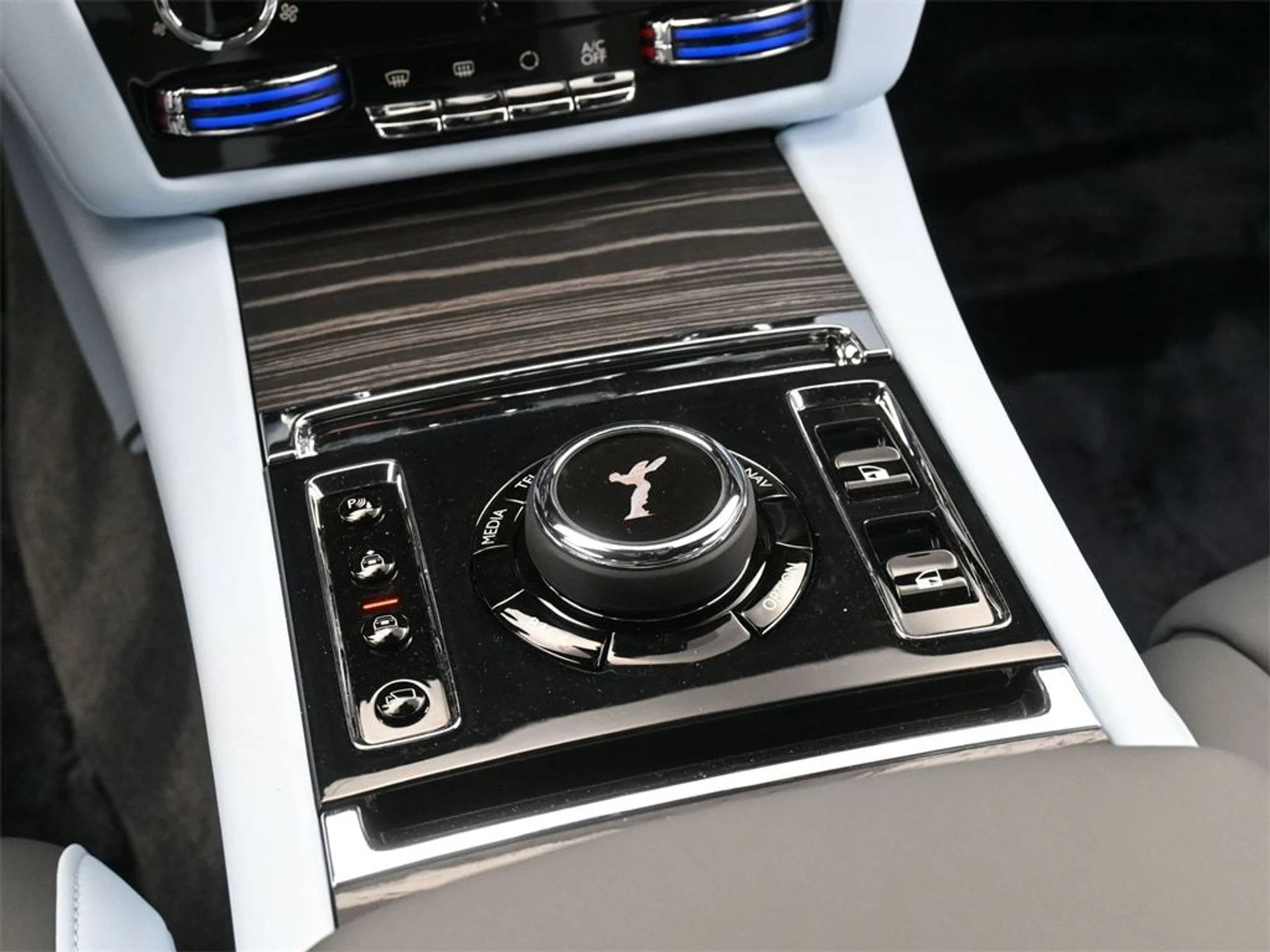 mph018_1540441980_c5f8841cd8eada29e6ec6ab723eed2d8x_883ef0d106