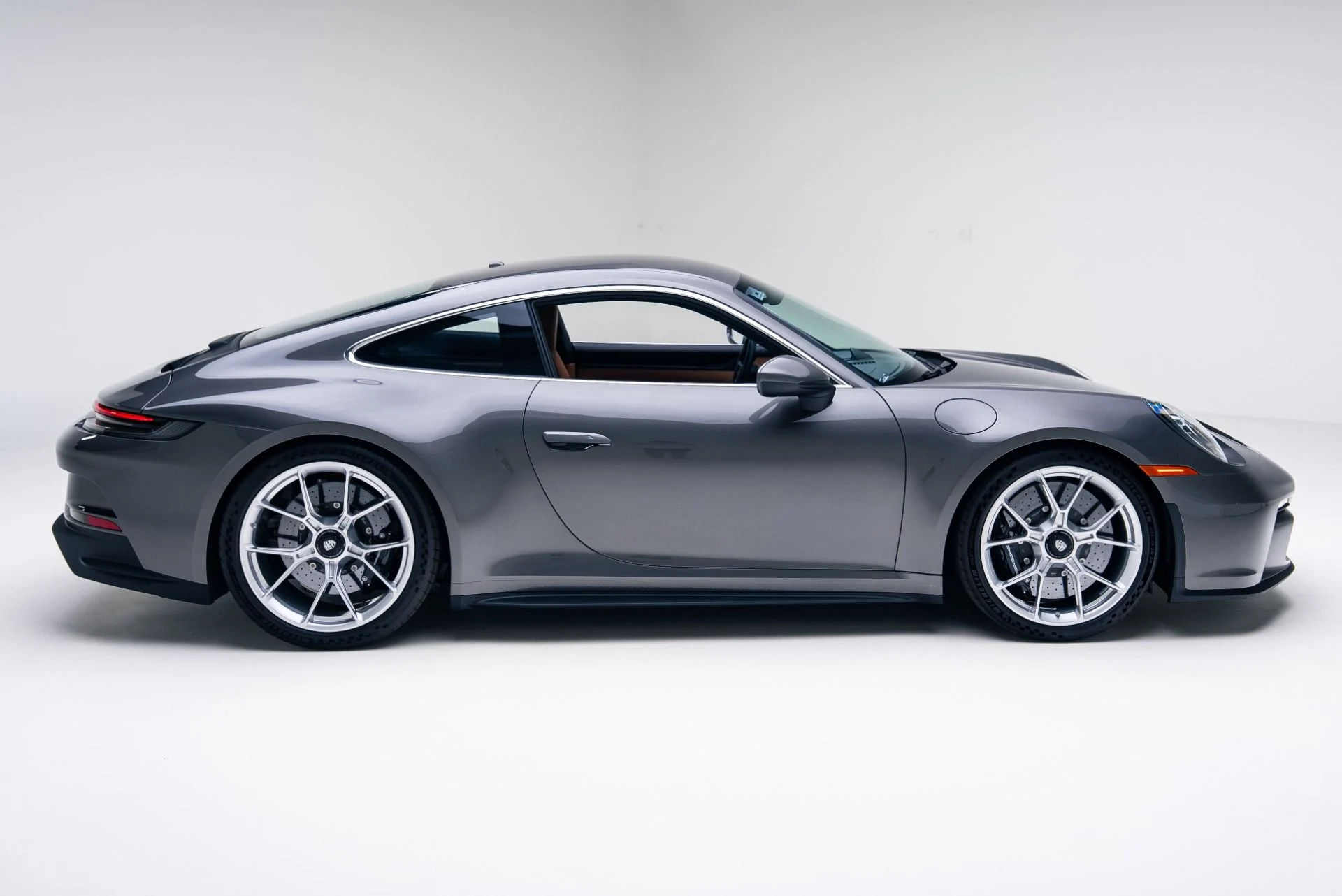 mph018_1546453888_Used_2024_Porsche_911_GT_3_1764979904_b4f7f7207c