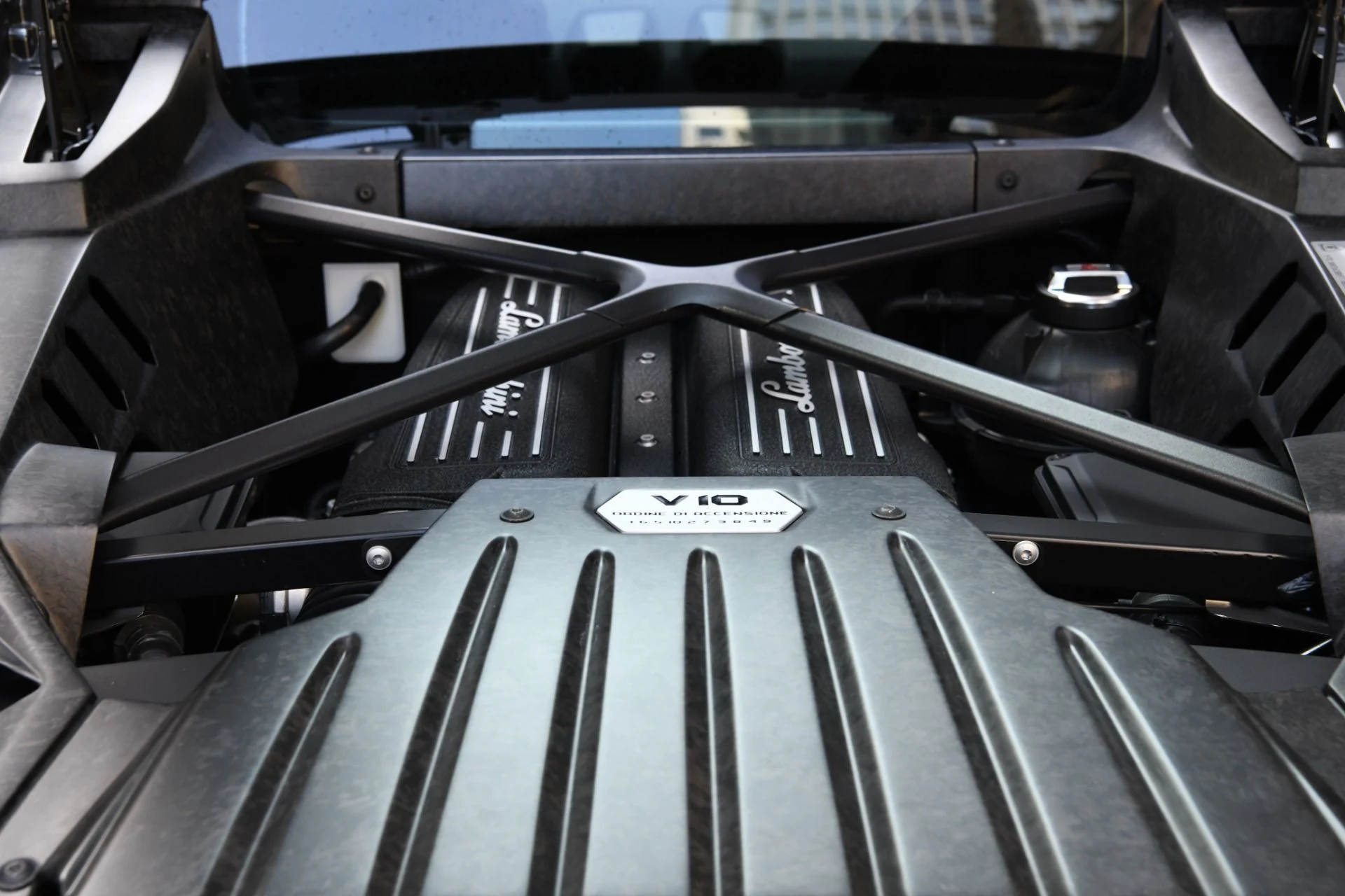 mph018_154971895_Used_2018_Lamborghini_Huracan_LP_580_2_1758056428_f08400983d