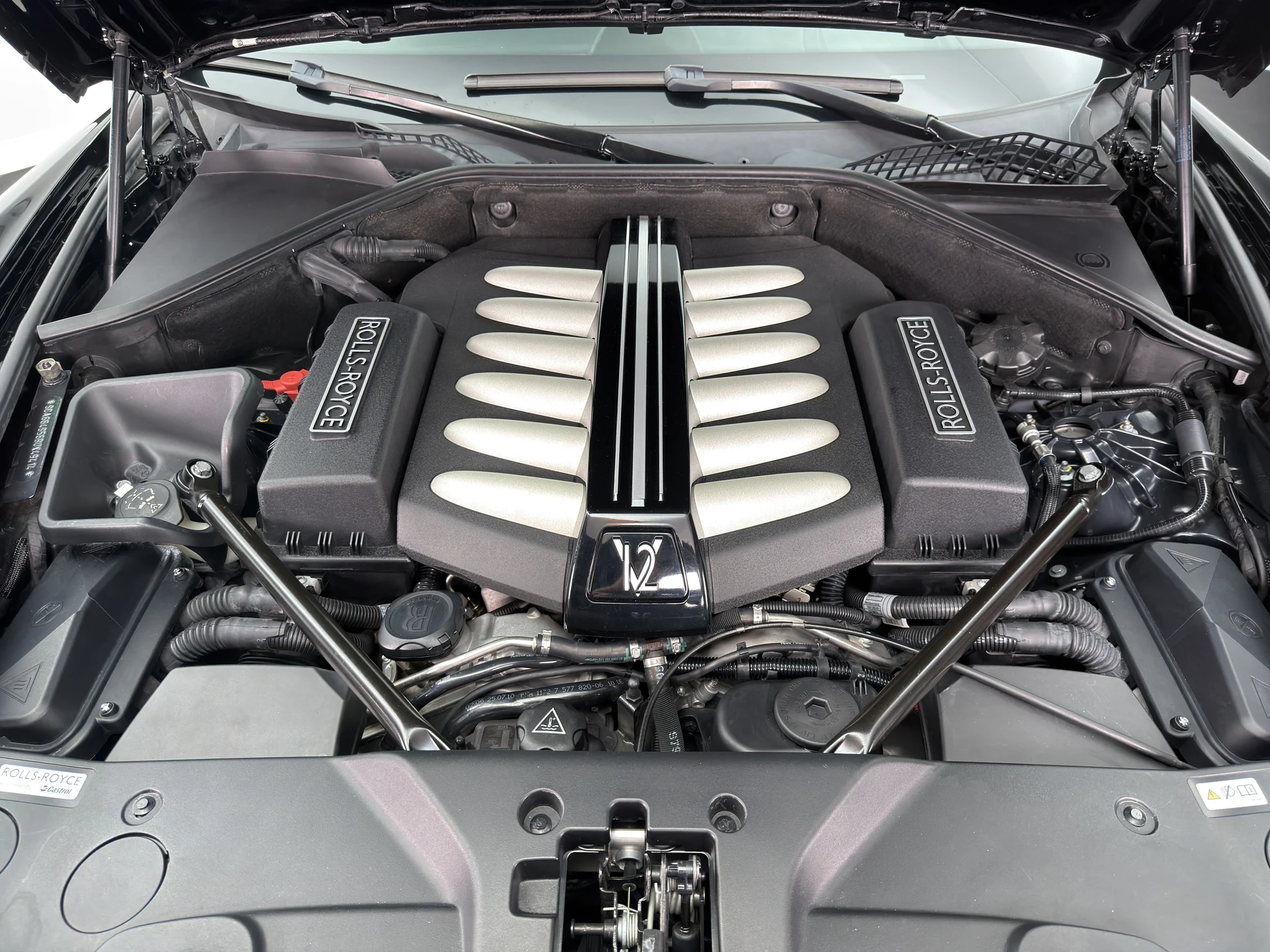 mph018_1549925126_RPA_3712_engine_bay_001_a2ffe2f924