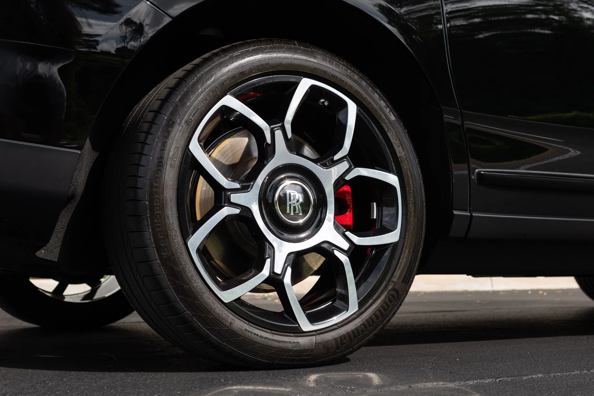 mph018_1551804429_Used_2022_Rolls_Royce_Black_Badge_Cullinan_1776130970_0a8b670d69