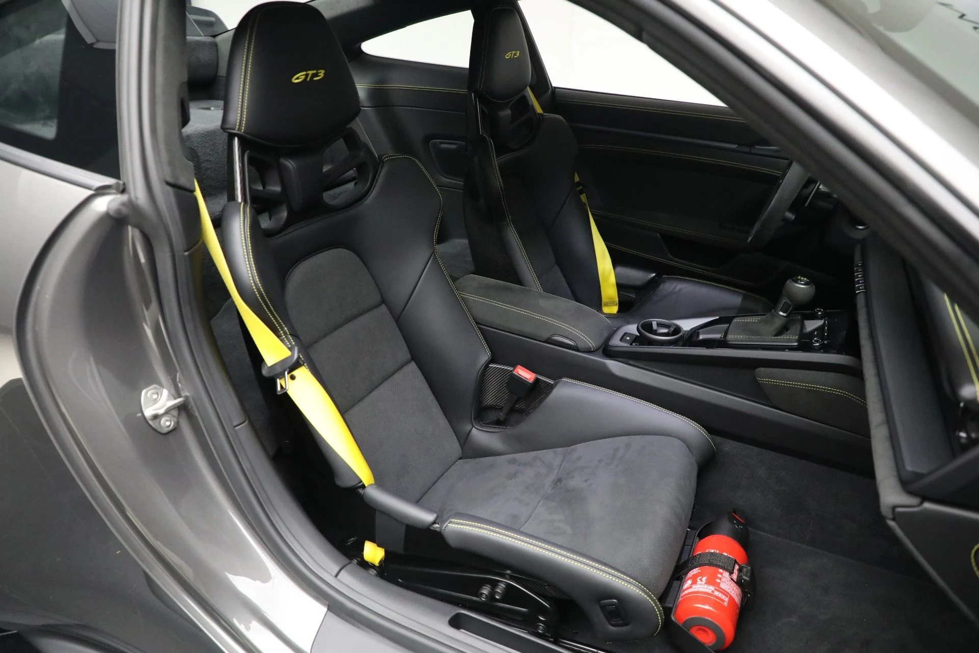 mph018_155734163_Used_2022_Porsche_911_GT_3_1761596870_f0d404ac4f