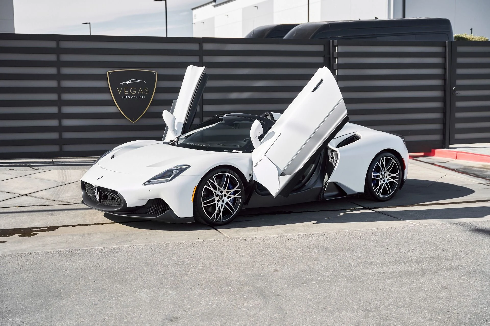 mph018_1557675166_Used_2023_Maserati_MC_20_1769481180_a1fd059a68