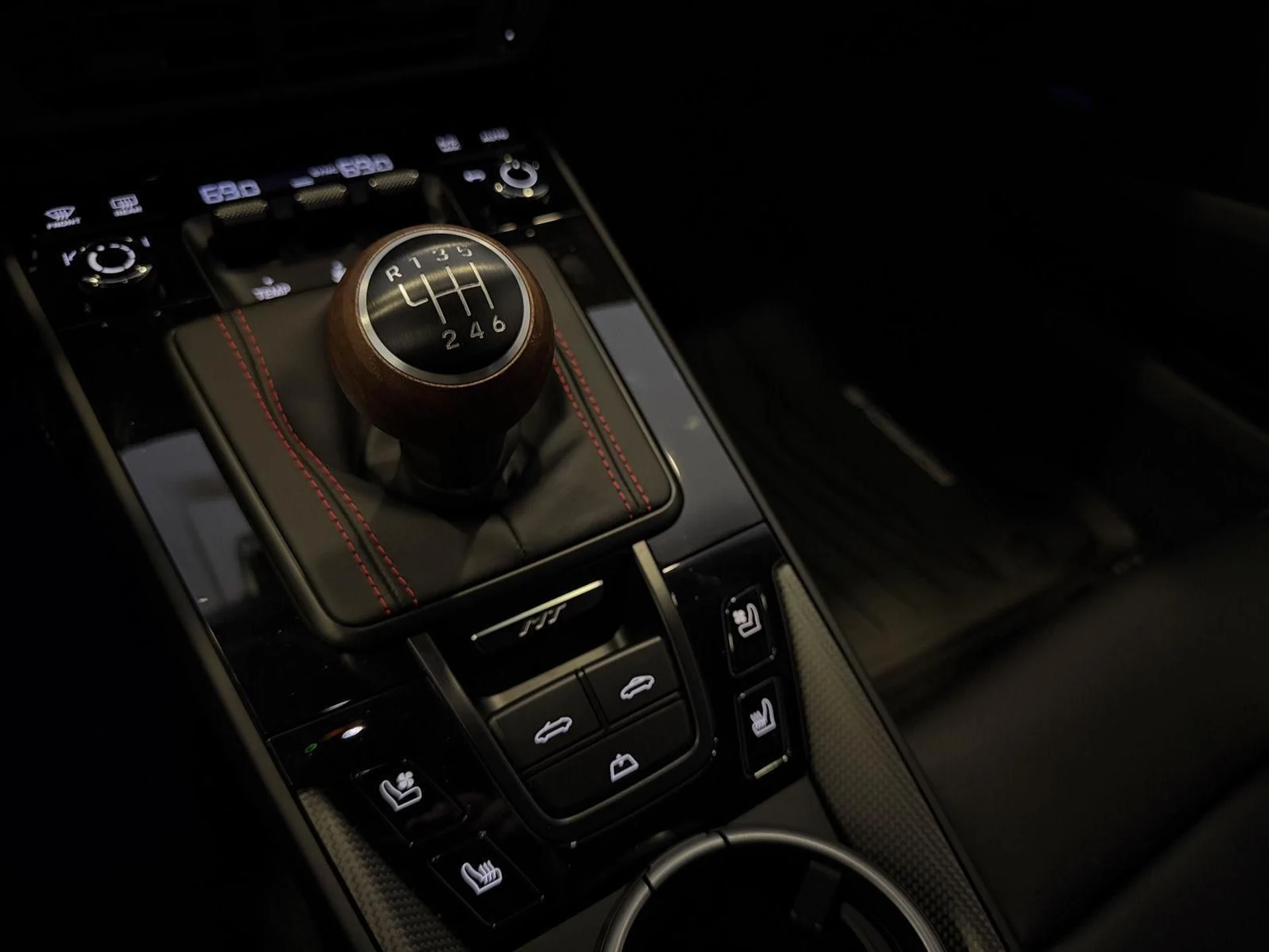 mph018_1557684228_3e4d5c5921f77838a9018b837a982f14x_6a5f654959