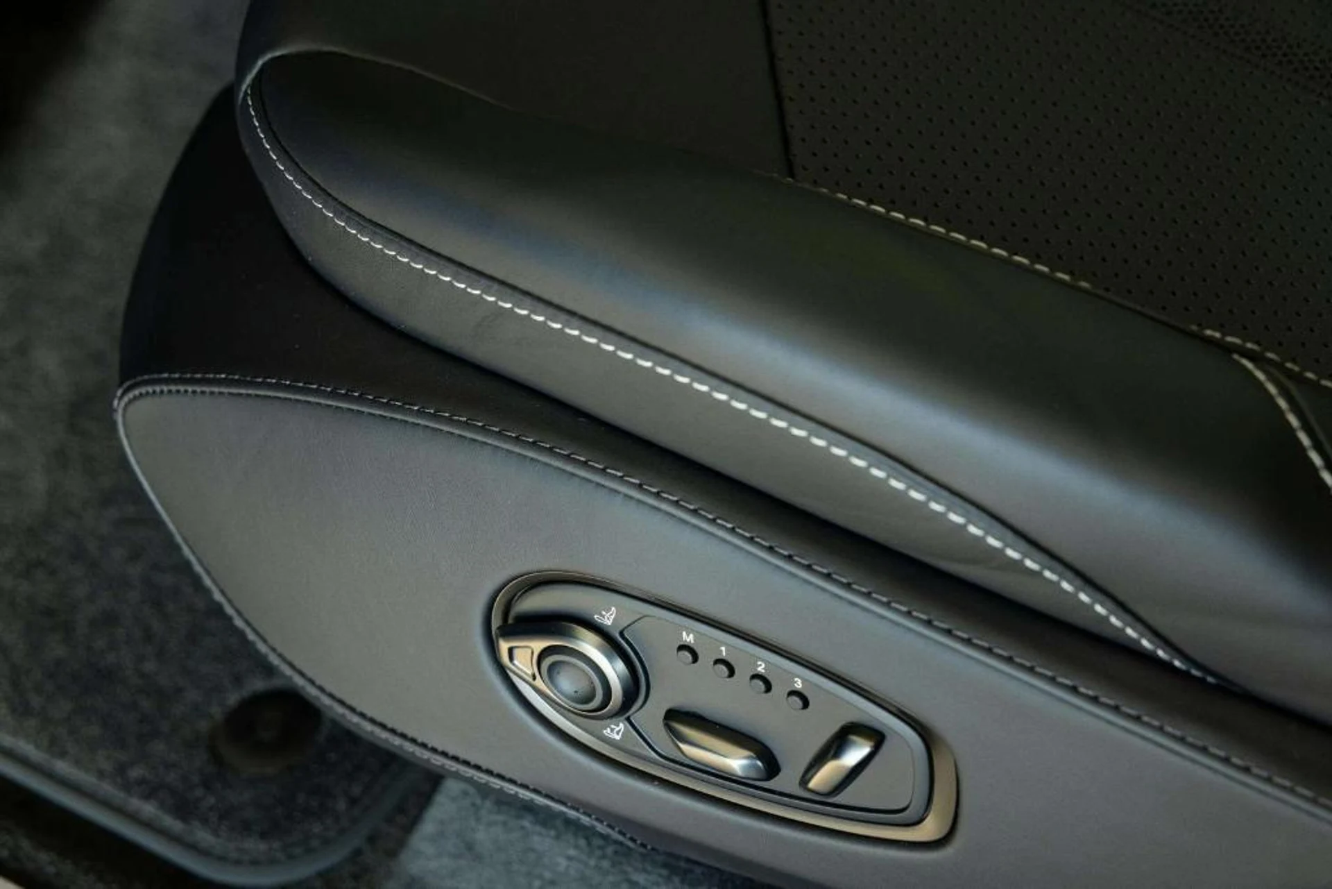 mph018_1557703129_Ot_E9_ZRQ_Ssk2h9h3_It_O3_M1b_Z1_IWI_da42ba8f76