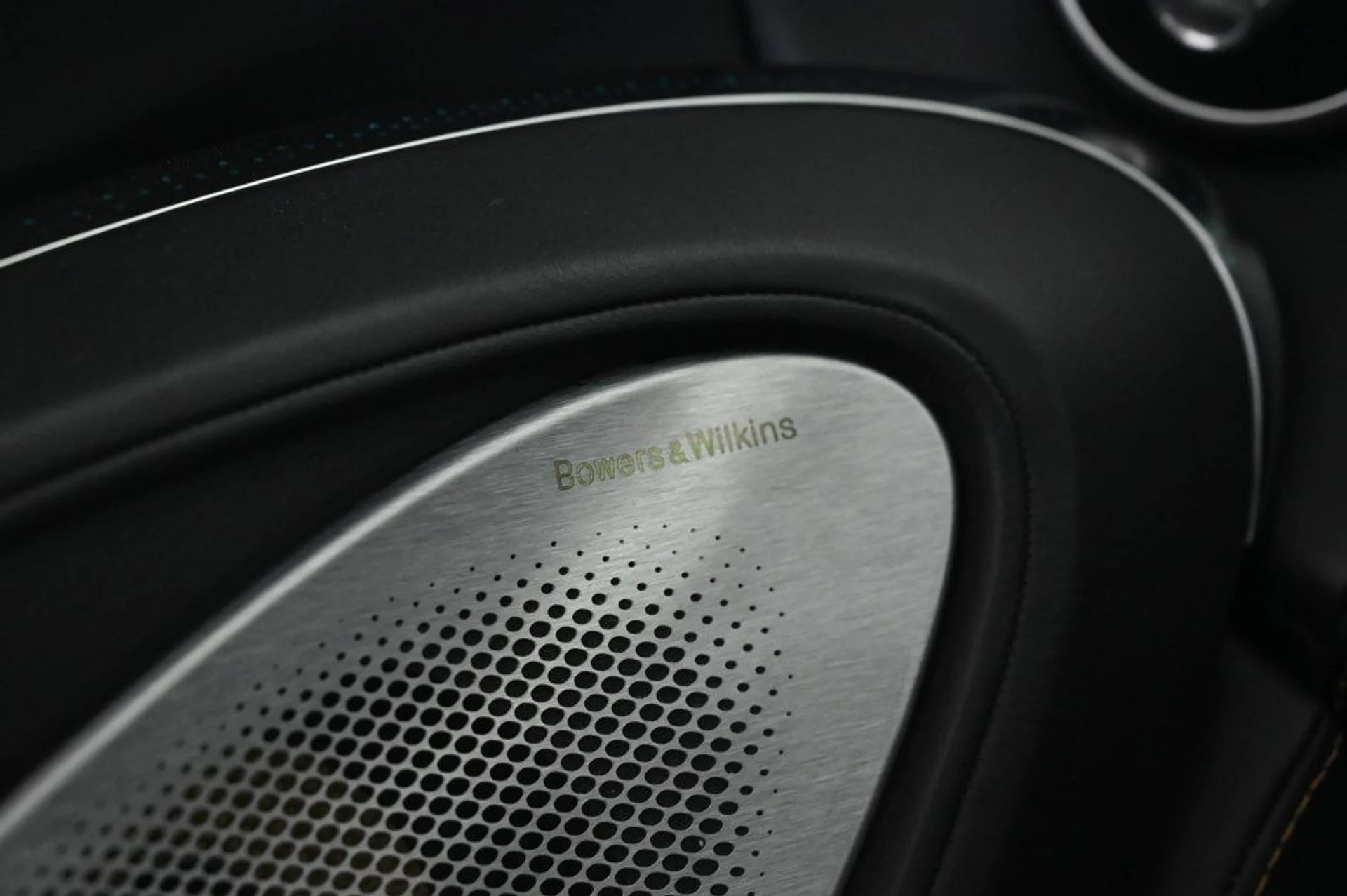 mph018_1558695483_used_2023_mclaren_gt_base_11350_22988481_18_1024_7547e7f769