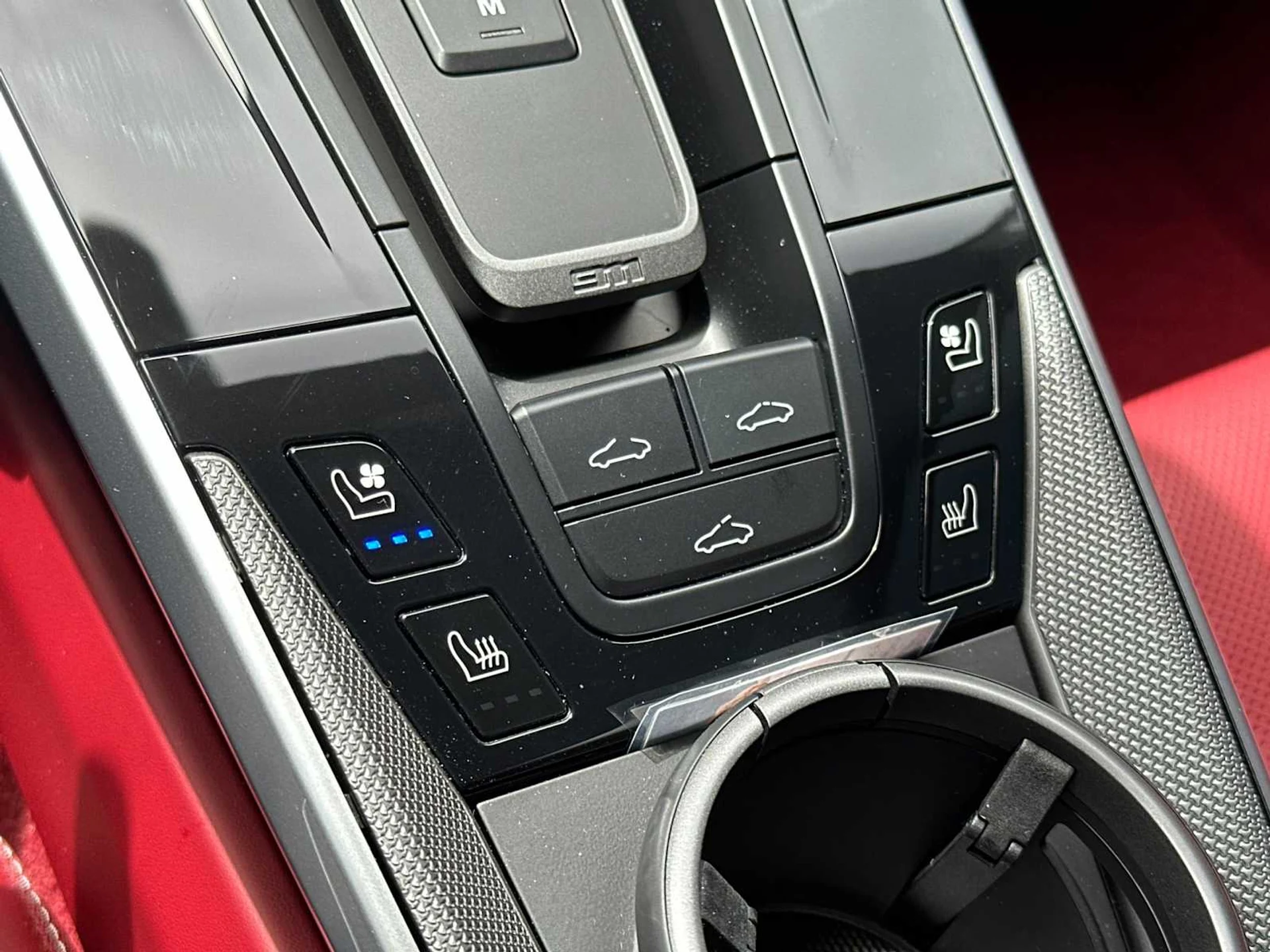 mph018_1562020219_9374b6d30c5a64e437066f3b5e7a8490x_0df3e84351