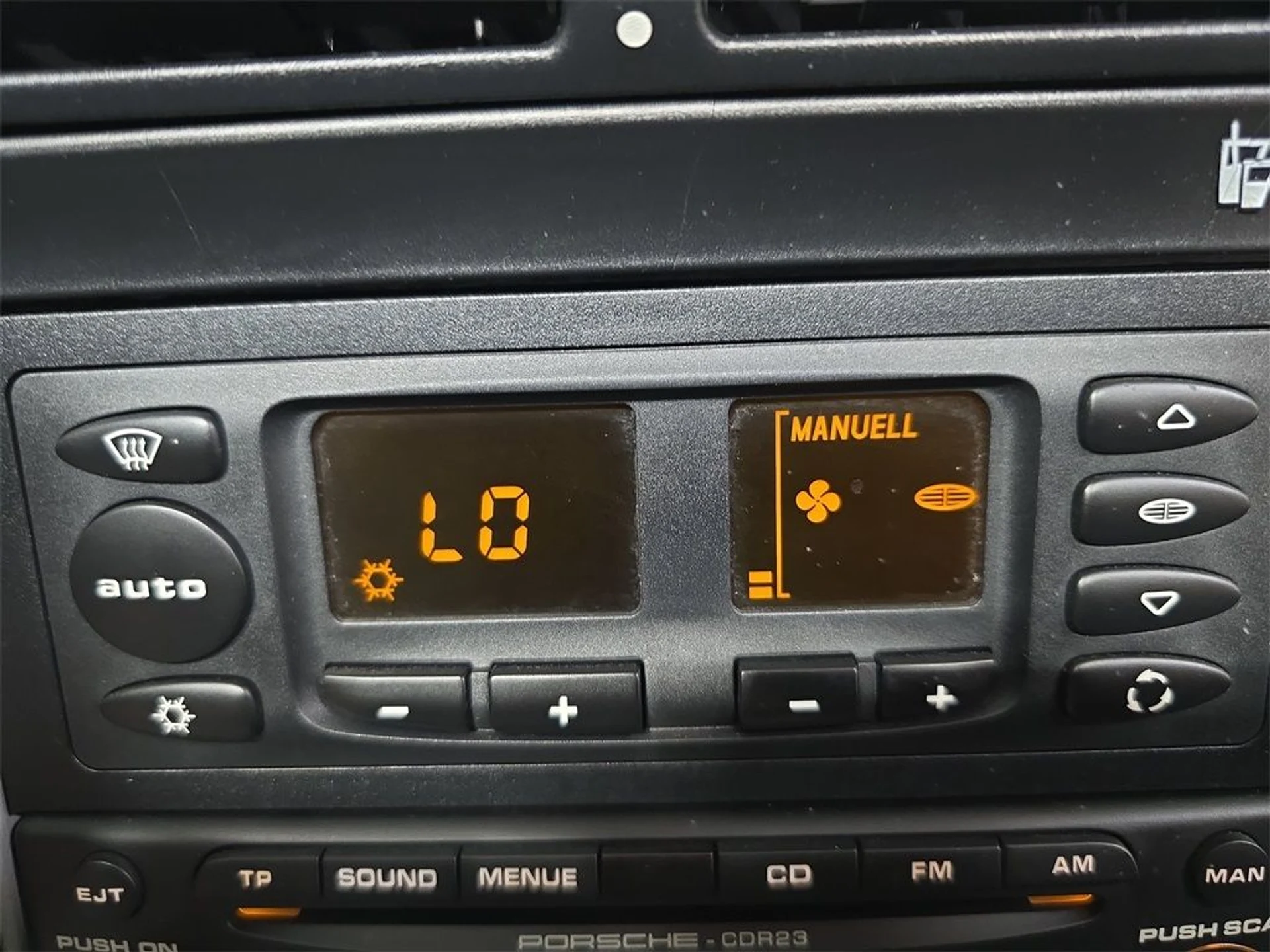 mph018_156390878_8314e4dff2b7fe015aad906aaf94c12e_99782f4752