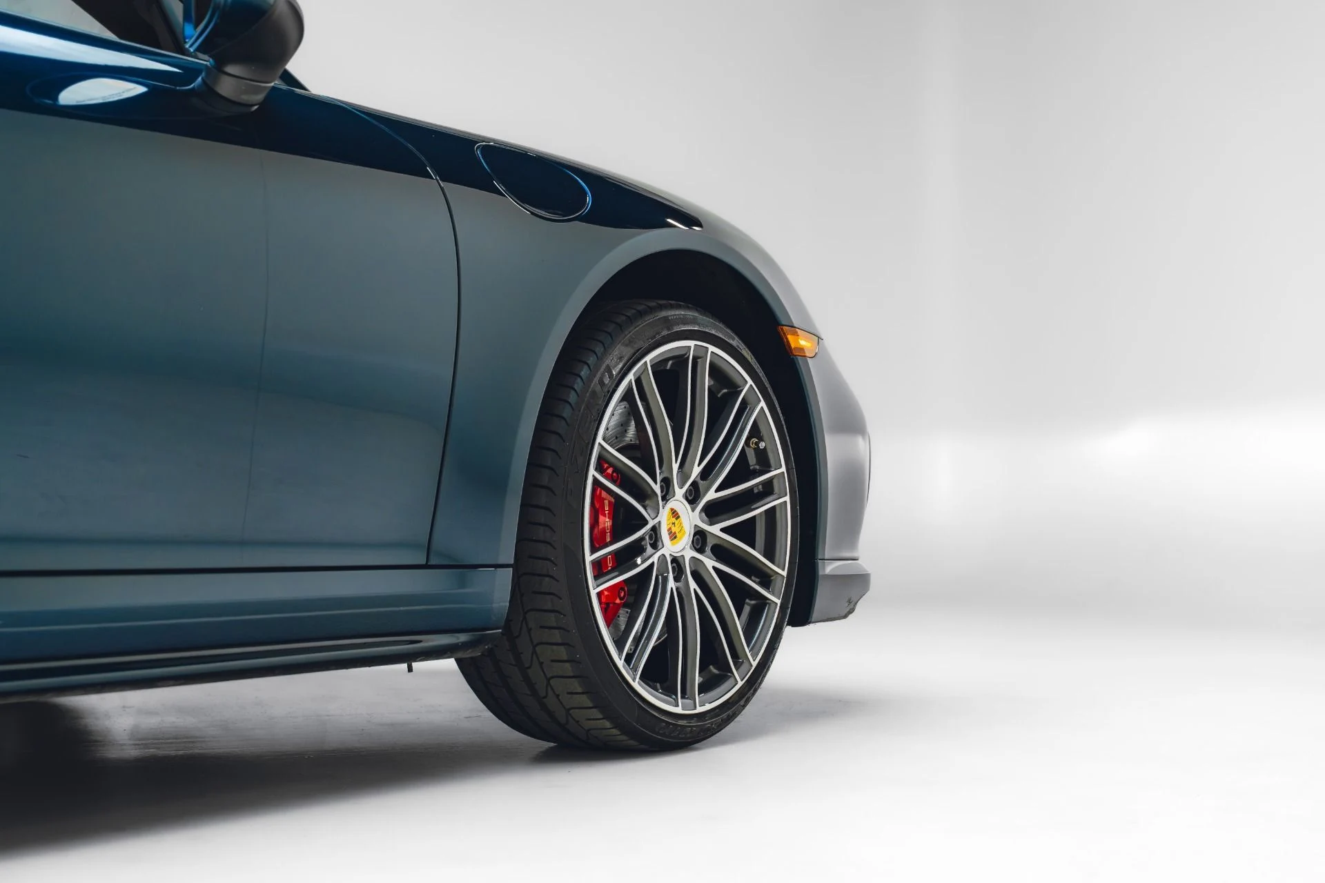 mph018_1567682352_Used_2019_Porsche_911_Turbo_1781652575_5d949e19a8