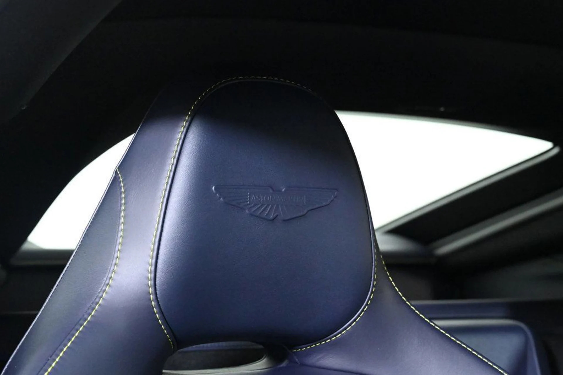 mph018_1569724926_new_2026_aston_martin_vantage_coupe_11350_22897460_18_1024_021c9caf98