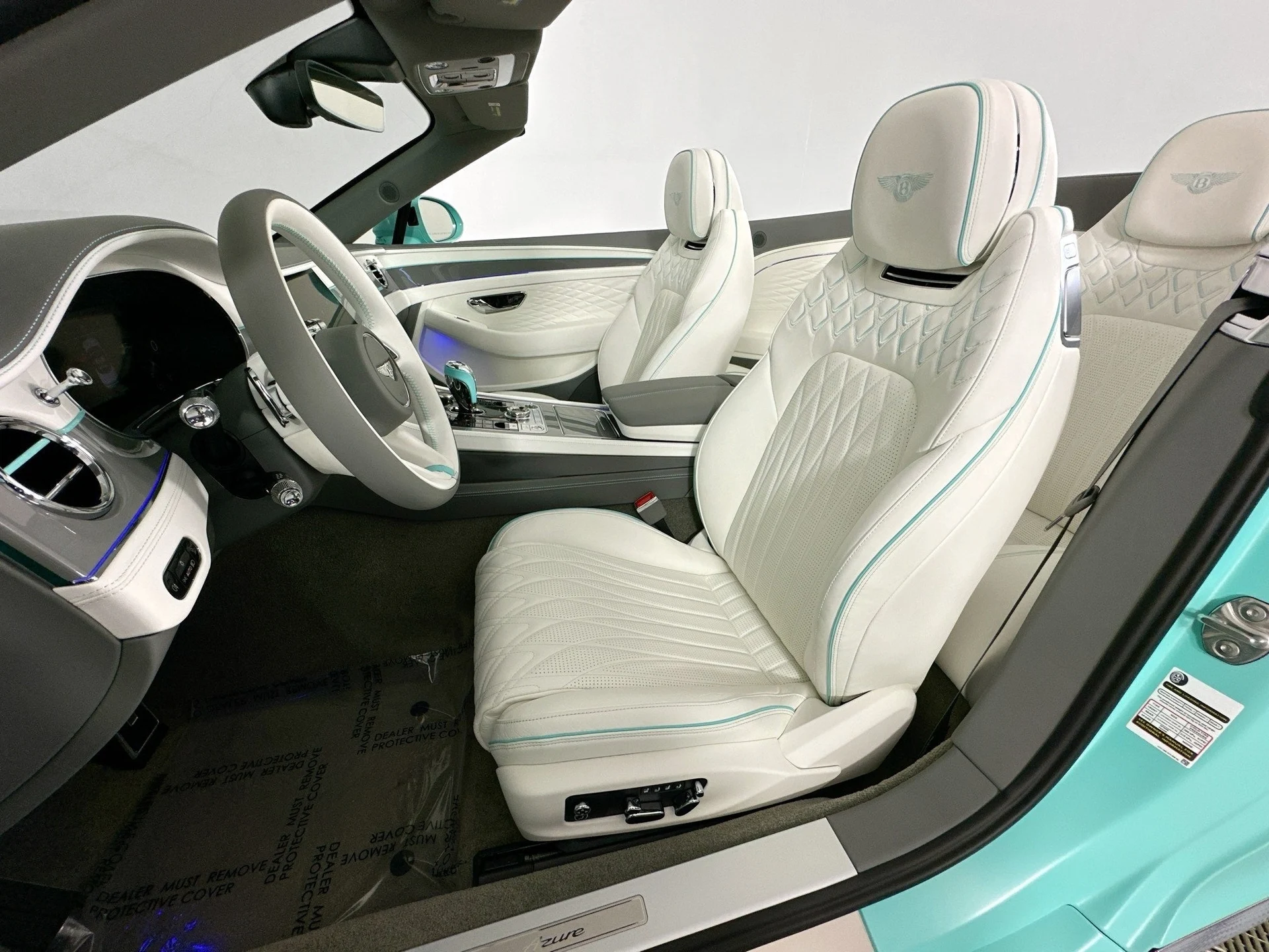 mph018_157847427_19_2157ad26fe