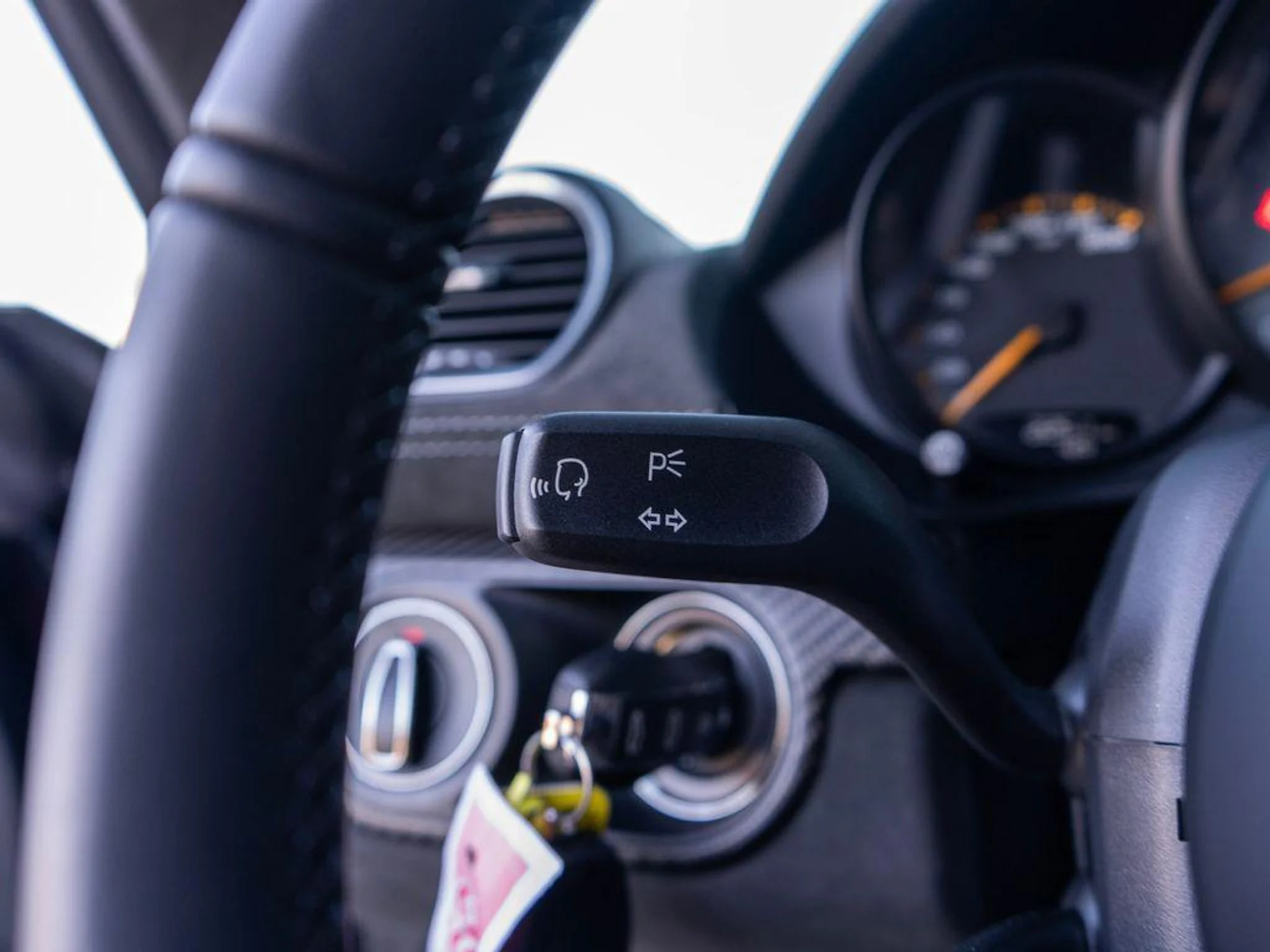 mph018_1579861023_xymr2_Qj1_Syurhmea_S_Vc_M01a_Ddxw_efb0f2c6ec