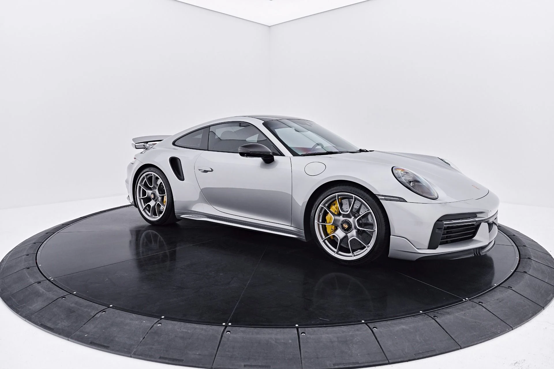 mph018_158878570_Used_2025_Porsche_911_Turbo_S_1785539128_3c9c285d8e