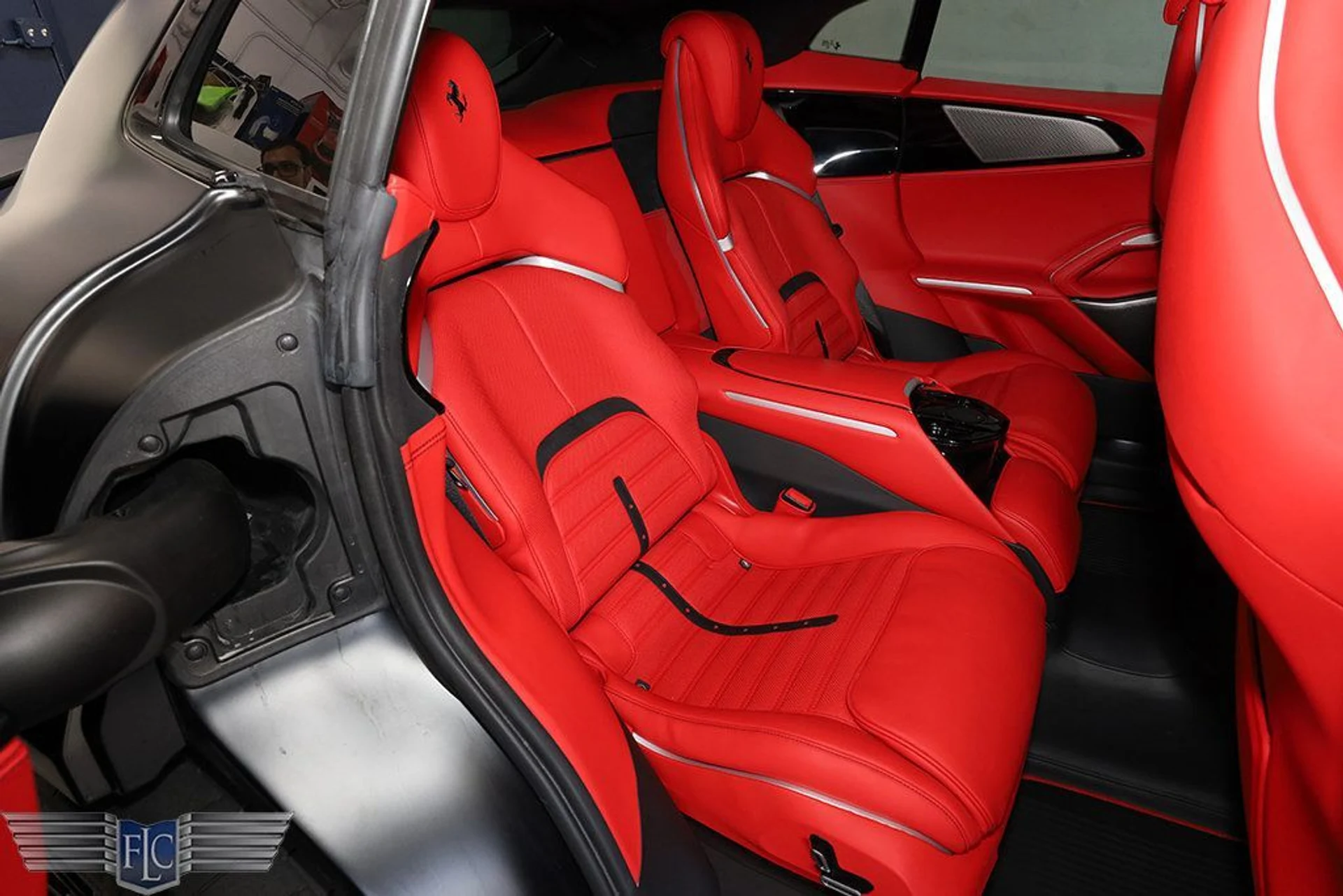 mph018_1597856120_used_2023_ferrari_purosangue_venuum_6305_23024500_19_1024_5ef37ca1ea