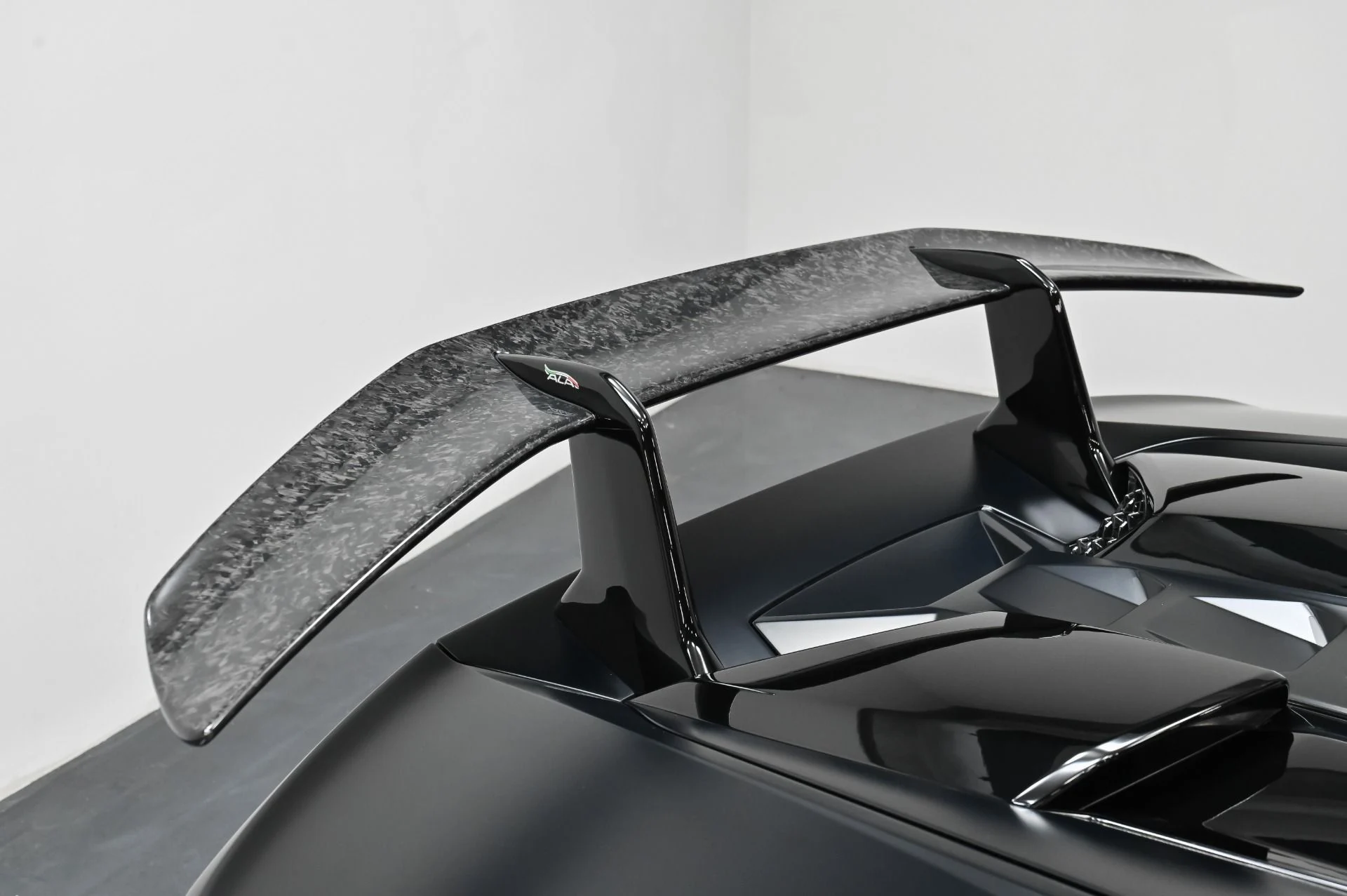 mph018_1601782258_Used_2019_Lamborghini_Huracan_Performante_1756916743_df0aef2b6e