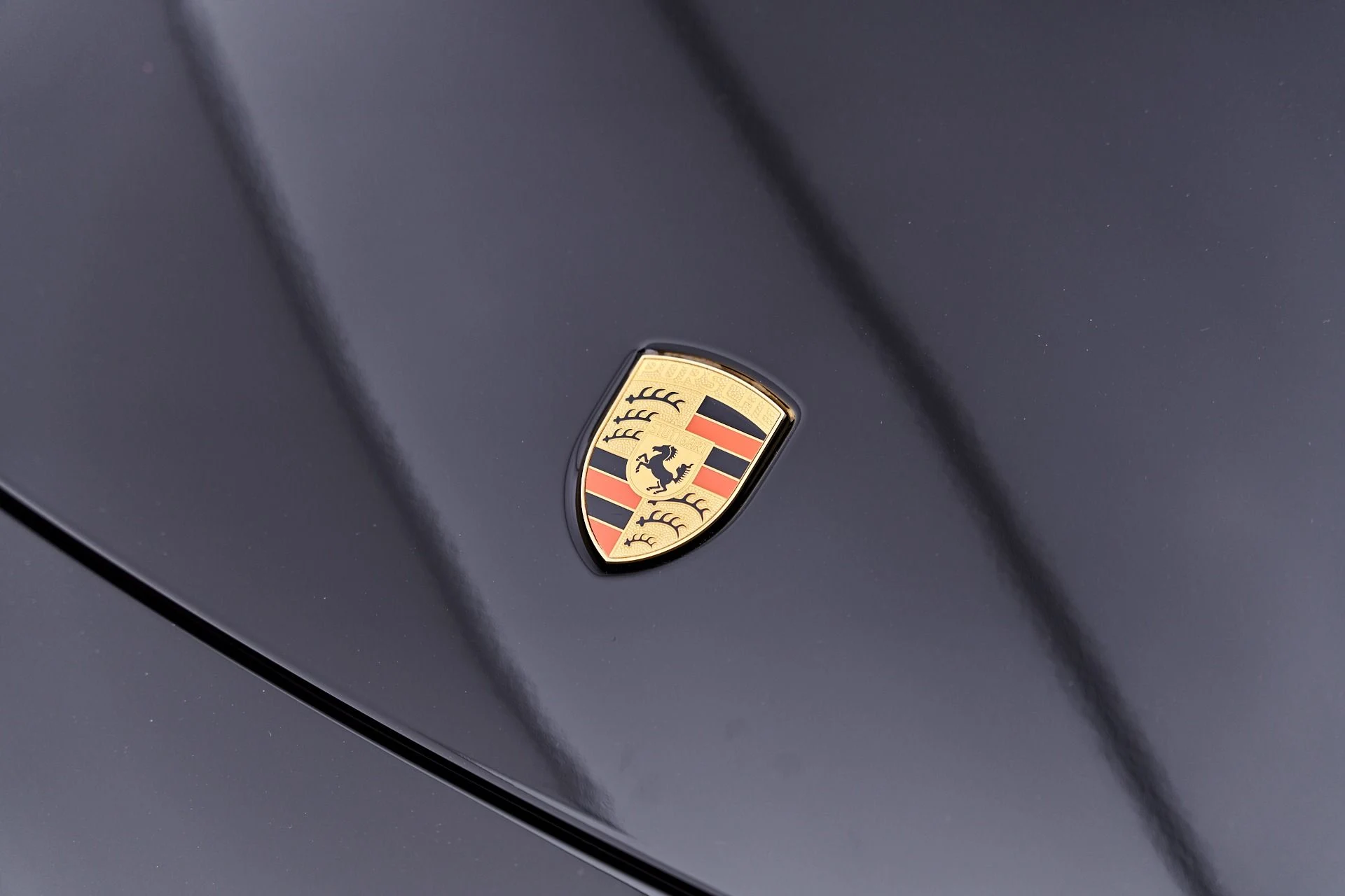 mph018_160562882_Used_2025_Porsche_911_Turbo_50_1783732143_5a5df66290