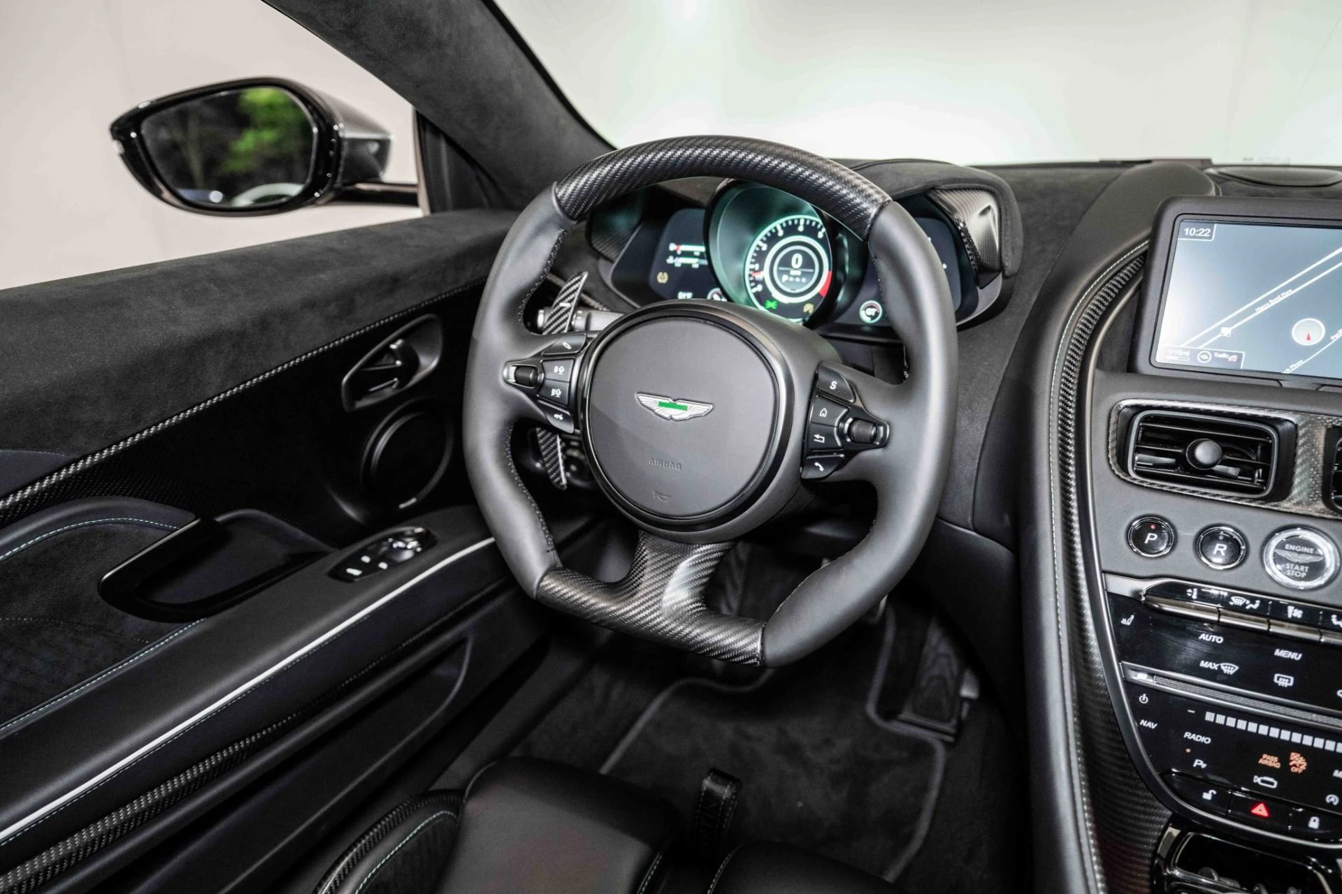 mph018_1608849168_Used_2023_Aston_Martin_DBS_770_Ultimate_1701899346_e97a534220