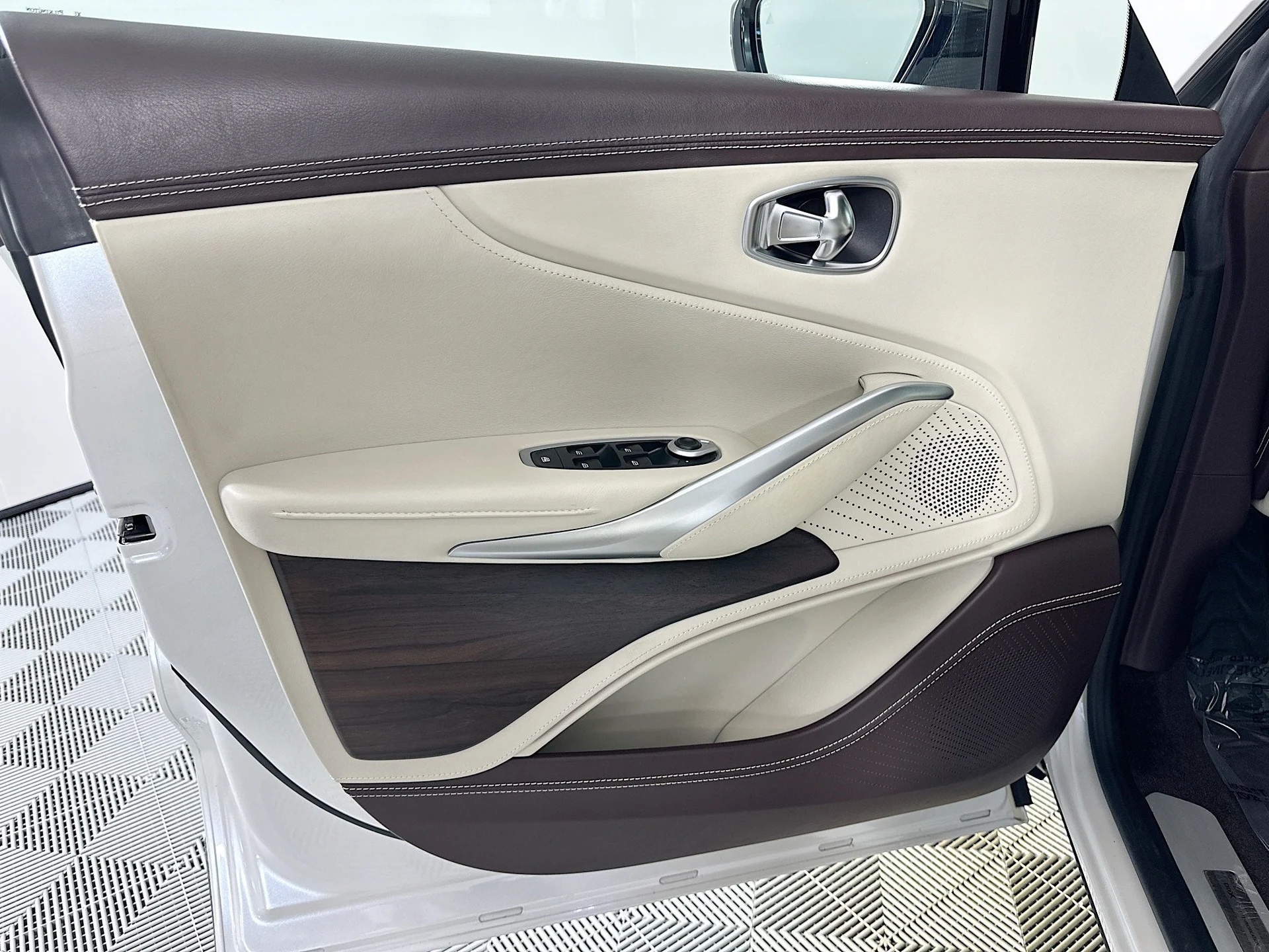 mph018_1610303267_19_0e6612d419