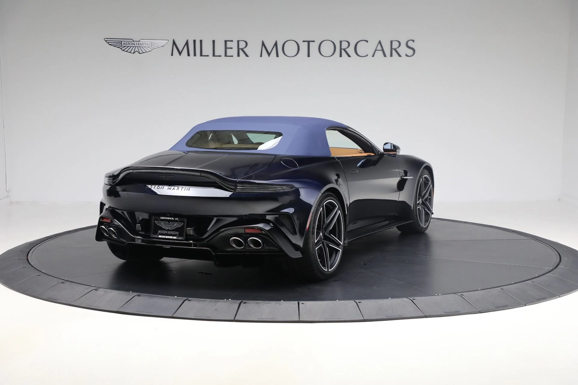 mph018_1611381725_New_2026_Aston_Martin_Vantage_Roadster_1762206577_05661e6ea4