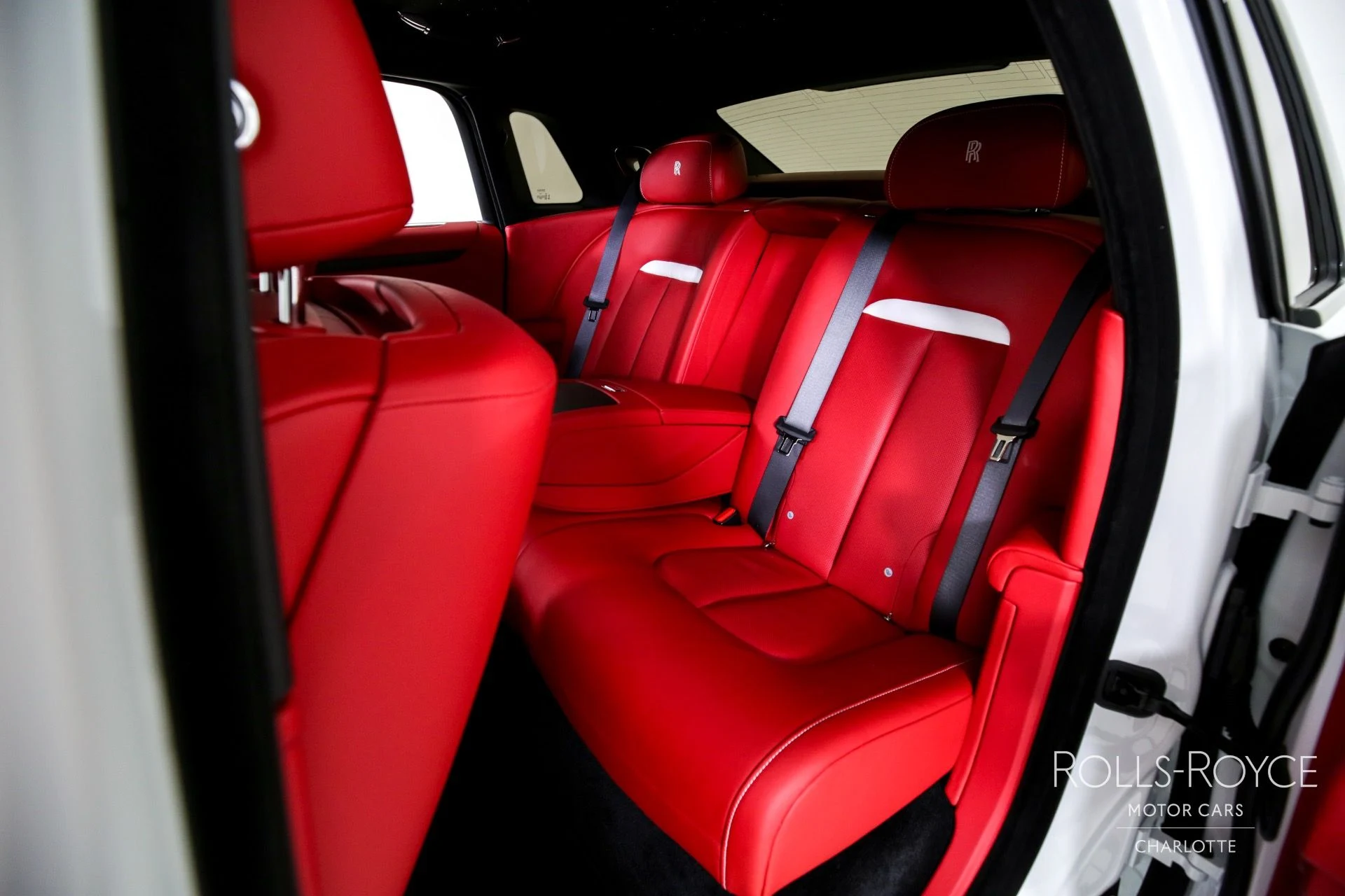 mph018_1613270478_Used_2024_Rolls_Royce_Ghost_1723672329_b3e8380c2b