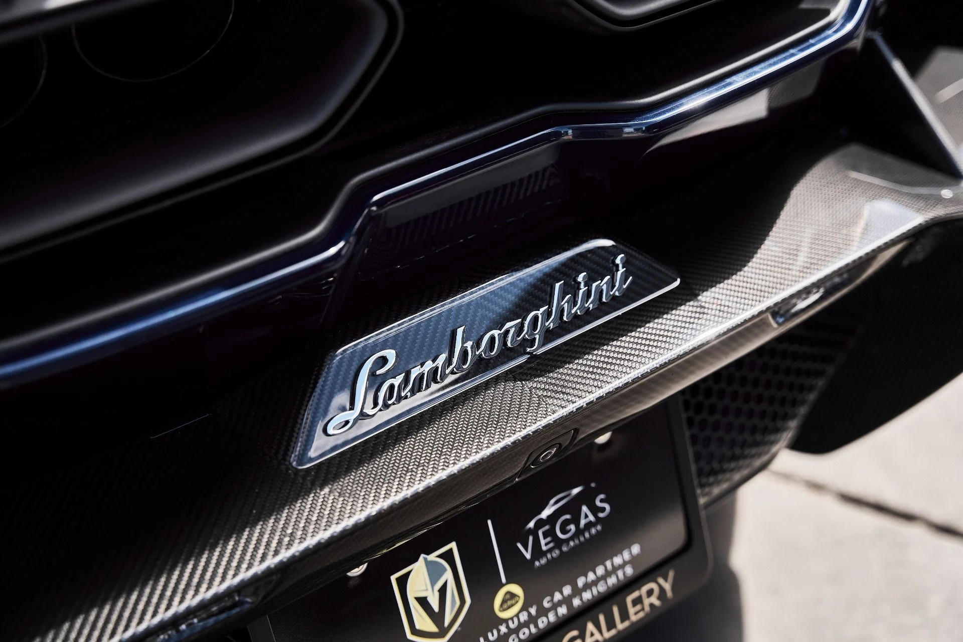 mph018_1618318938_Used_2025_Lamborghini_Revuelto_Base_1777078072_f176d30d50