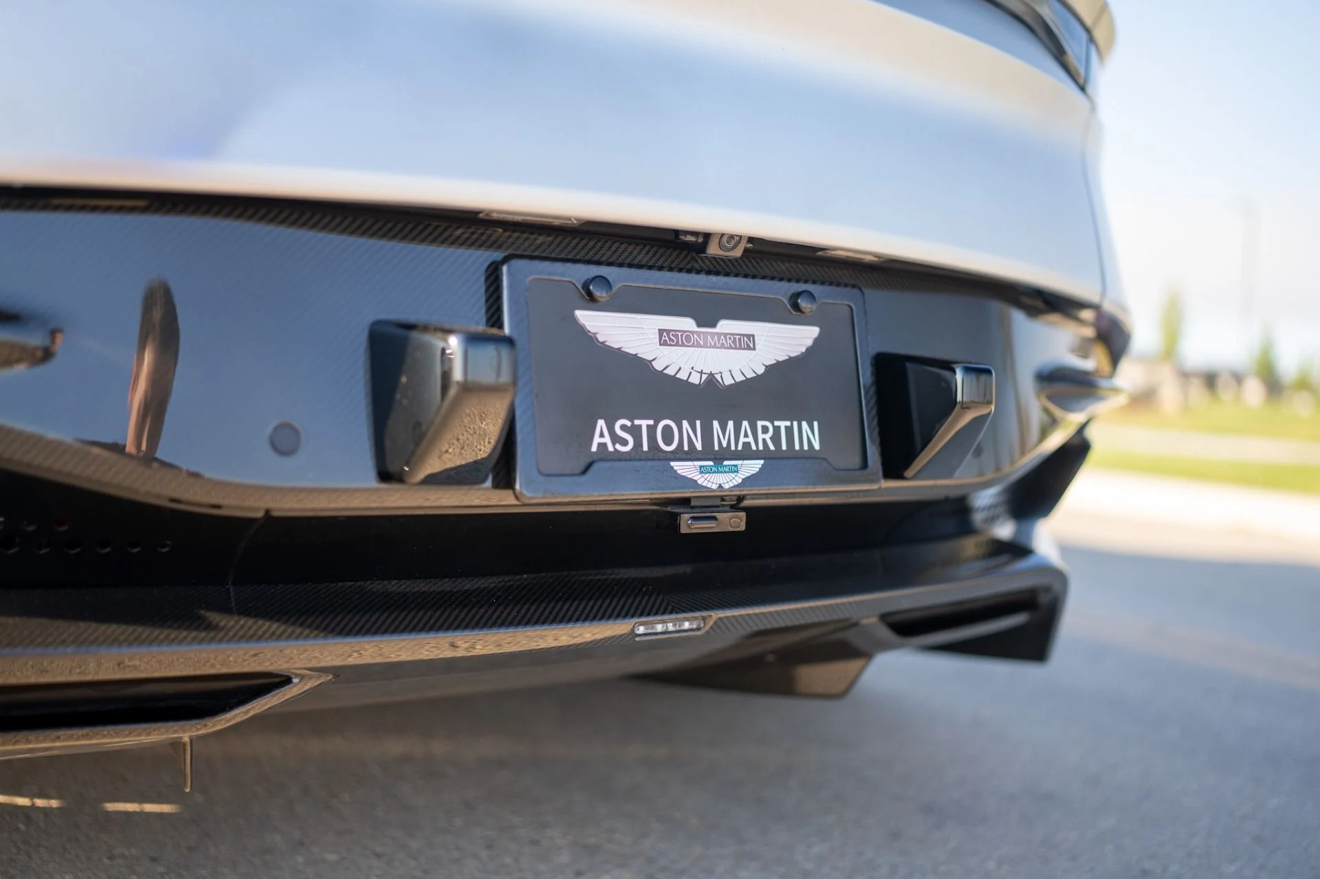 mph018_1619878098_Used_2020_Aston_Martin_DBS_Superleggera_1782927184_a25319d201