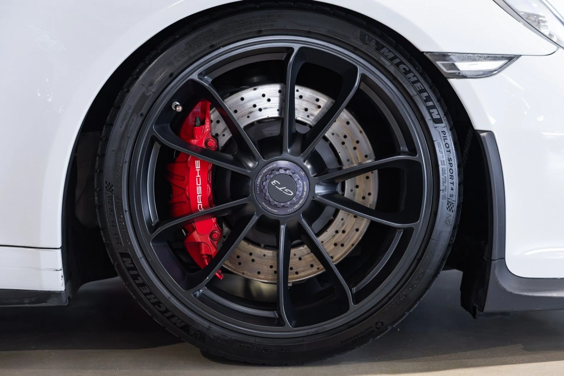 mph018_163710540_kw_fe317bddd5