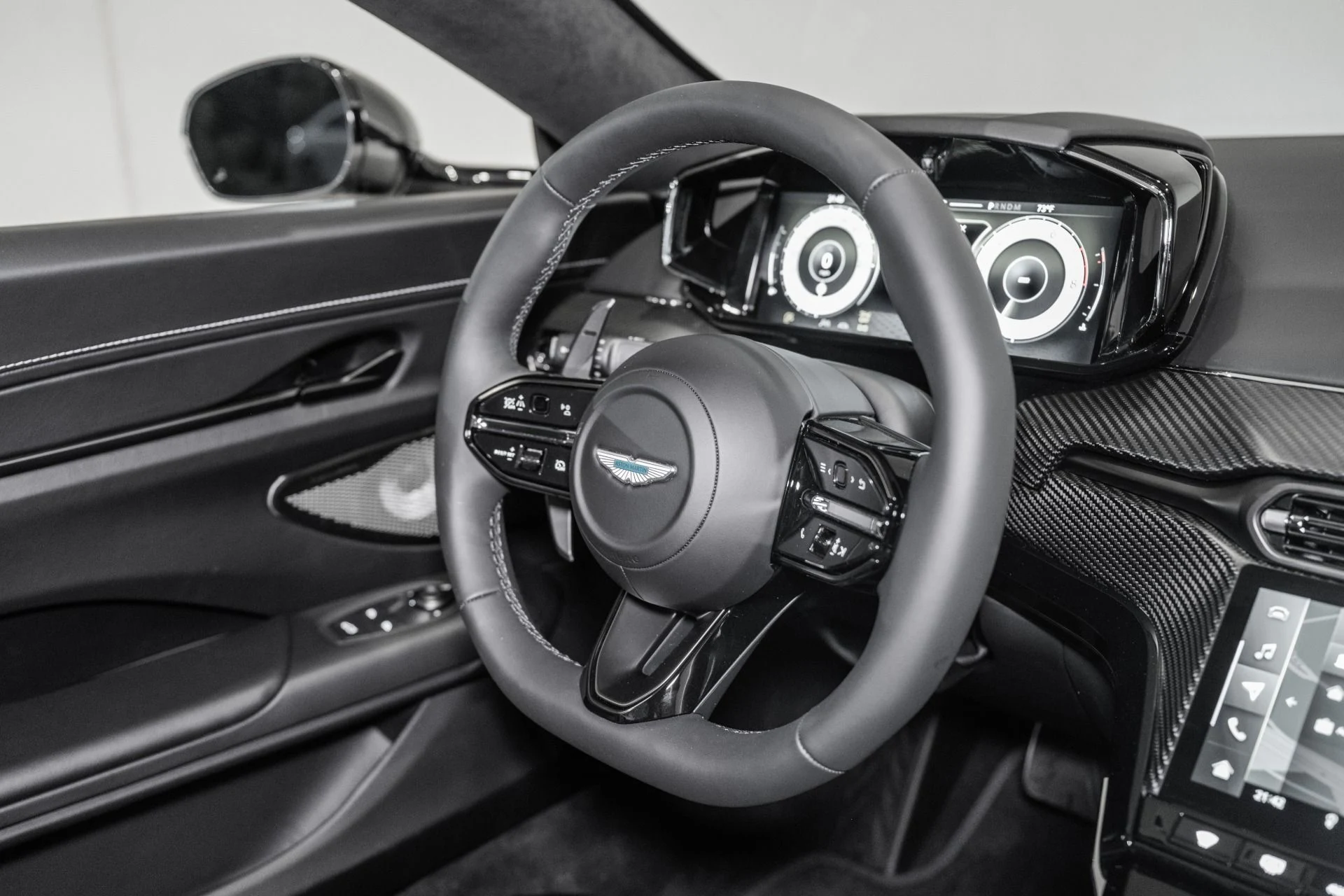 mph018_1643256522_New_2026_Aston_Martin_Vantage_S_1784733238_d6851d2fbf