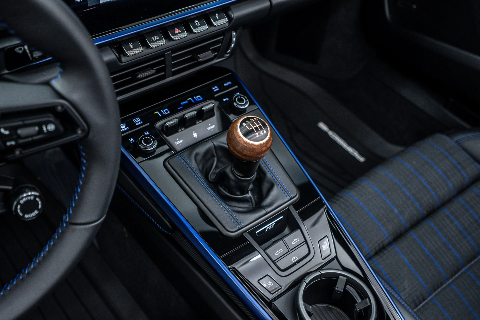 mph018_1643964885_e5a0ab727f2159de22062cd909480527_a3e3c6d910