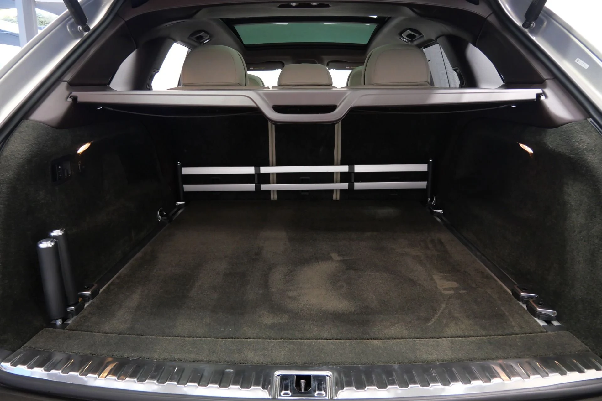 mph018_1649070085_Used_2021_Bentley_Bentayga_Hybrid_Mulliner_Driving_Specification_Four_Seat_Comfort_Specification_1767026081_3dea423058