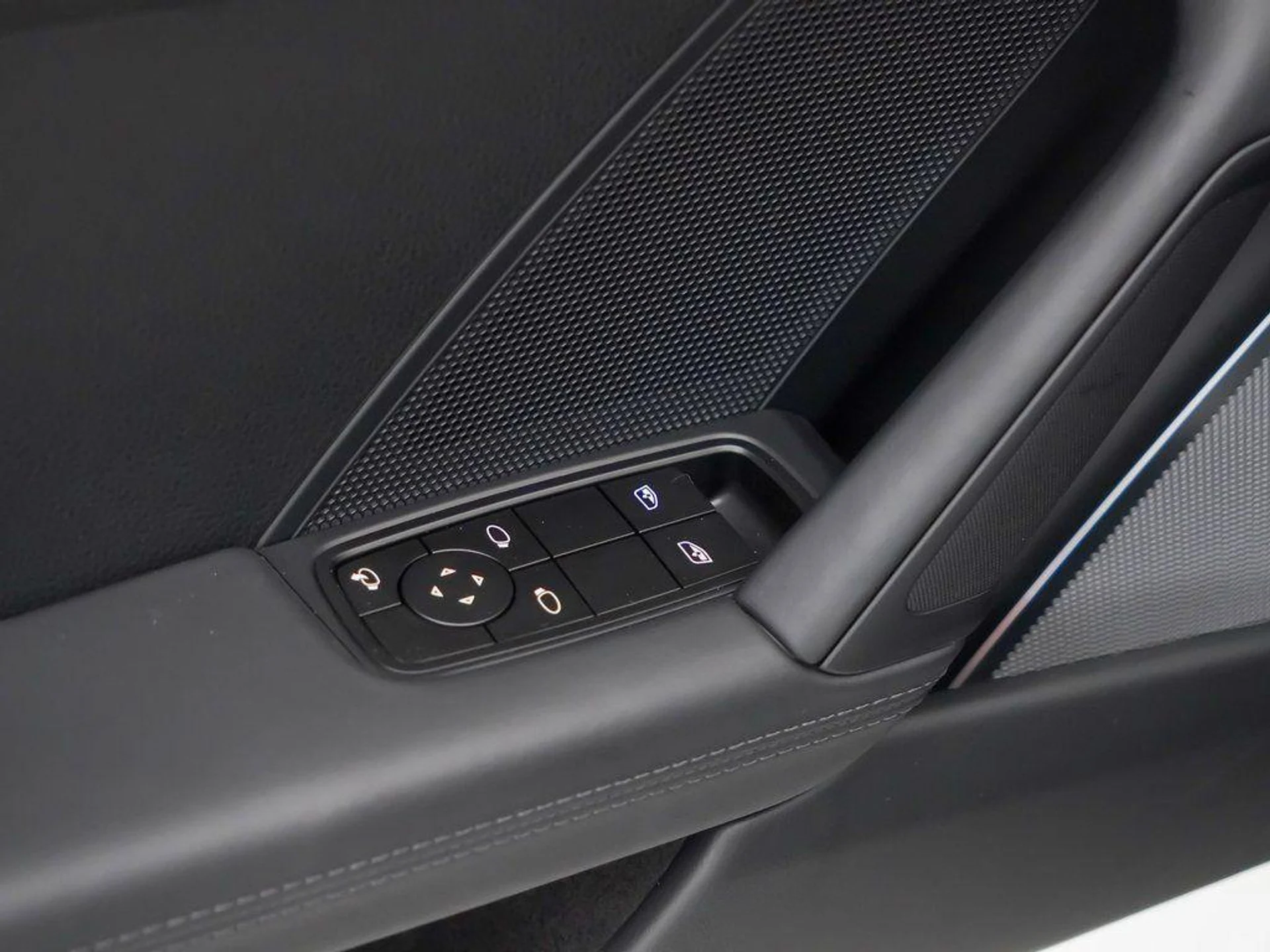 mph018_1649751272_gmy90_6a_S0_Sk2_K_Xx93w_H2q0_SSC_0_346baf652d