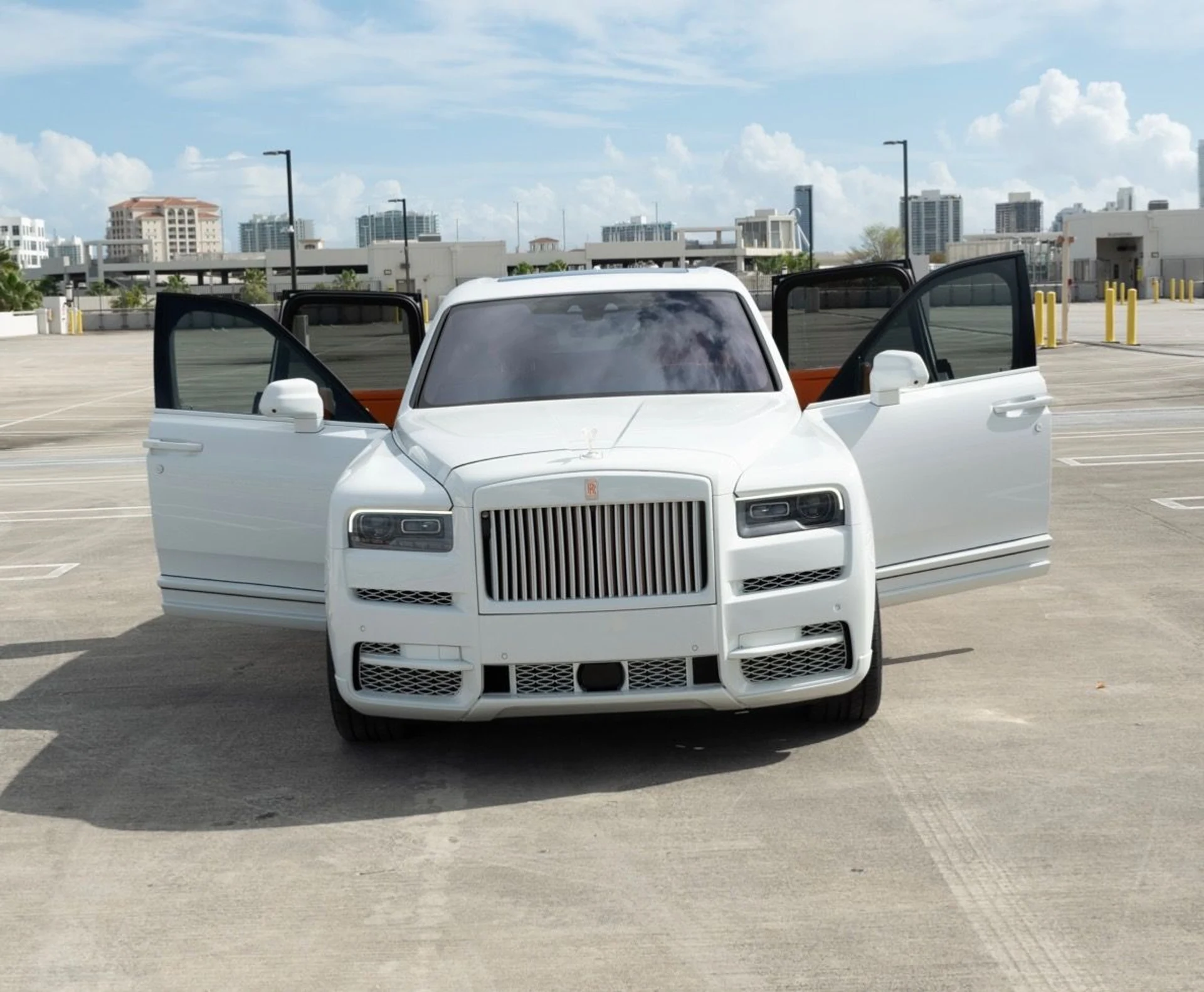 mph018_1654086853_Used_2020_Rolls_Royce_Cullinan_1764721010_a180414b9c