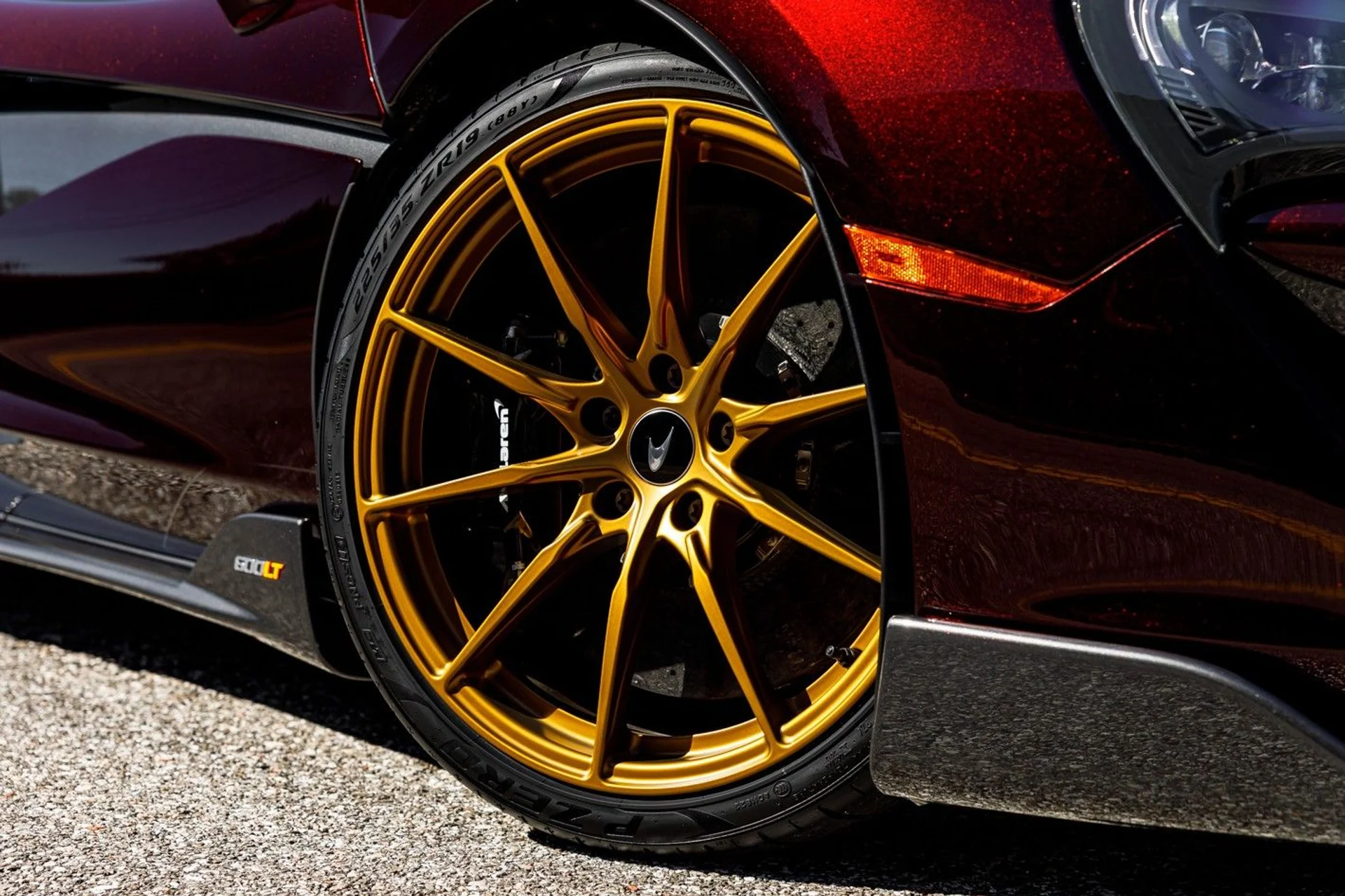 mph018_1662235481_615_p19_l_adf9f9a88d