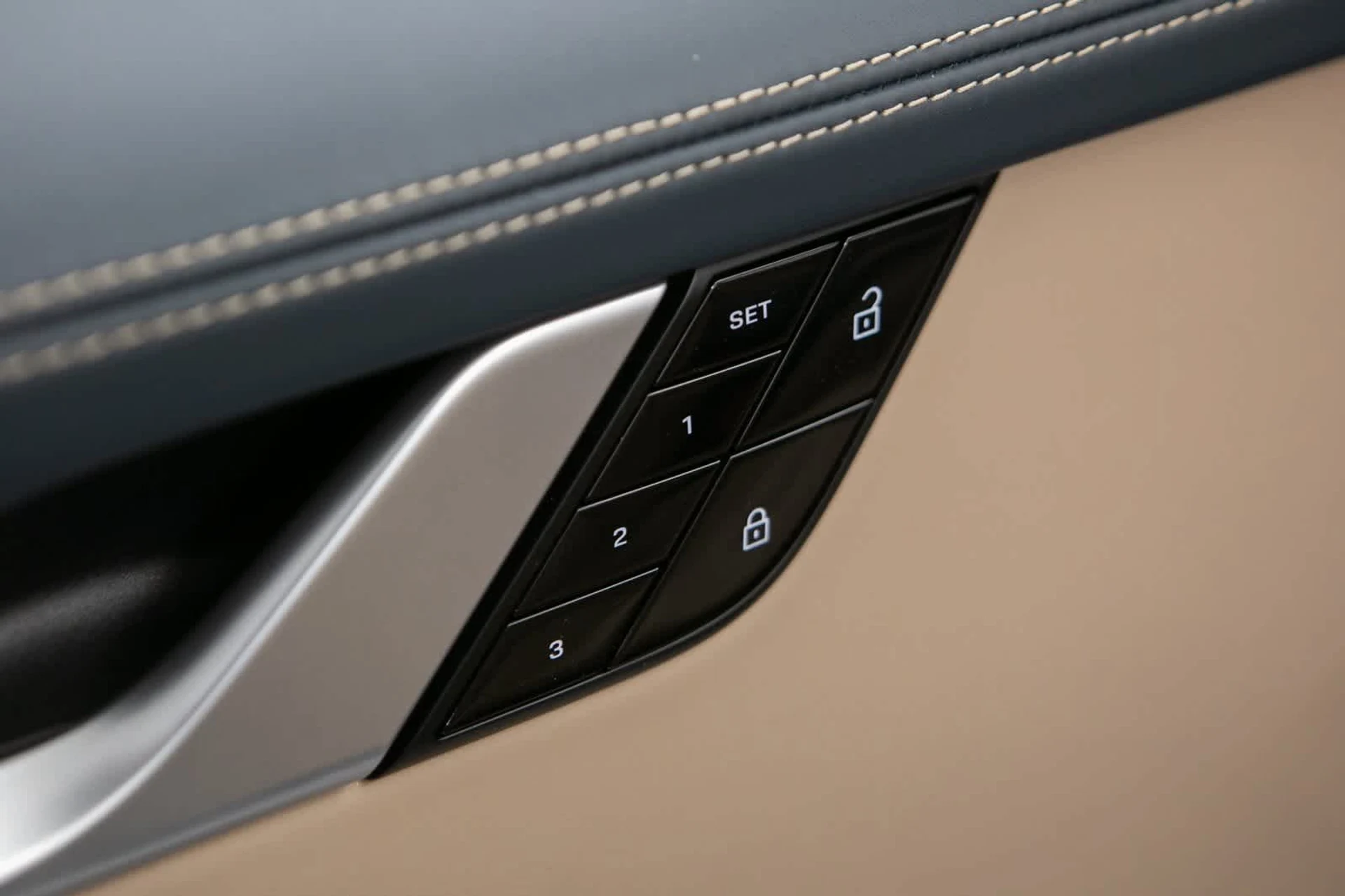 mph018_166569500_3c0f4b7be9b217f8b19f33606ebbb1ebx_0bef53dcc4