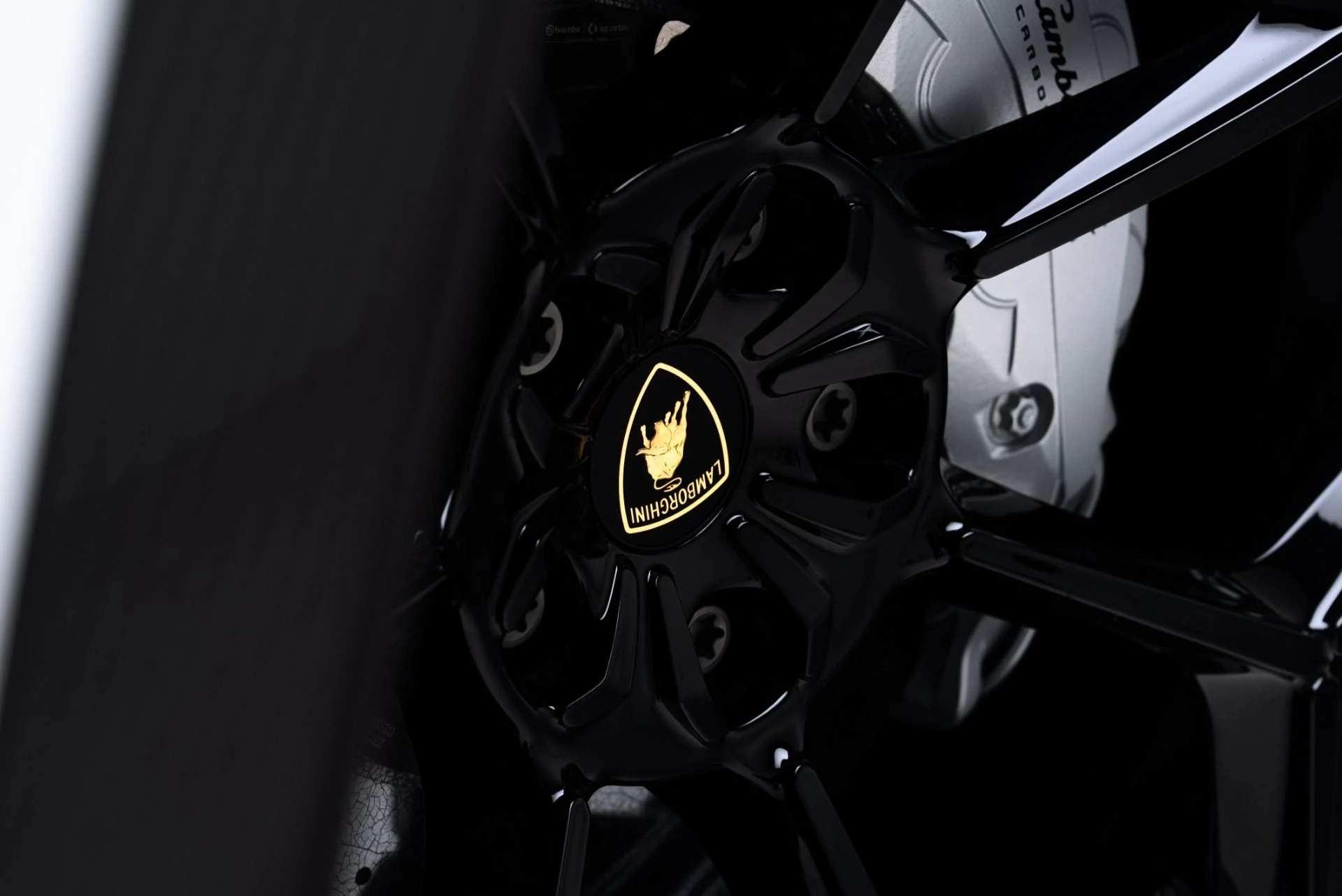 mph018_1668178697_Used_2024_Lamborghini_Urus_Performante_1775146757_50f28cdb38