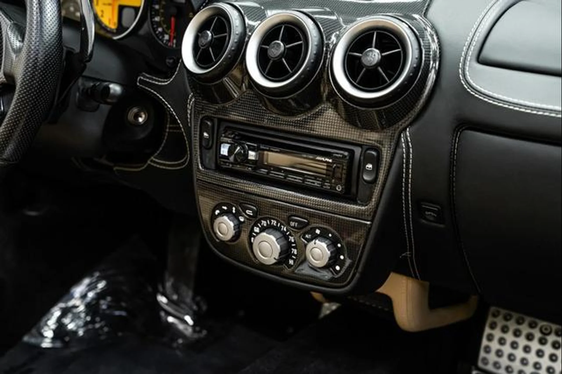 mph018_1671819295_Vz_B_Hwla_Ut_Yv0_M1_EX_039u75_C9k_Fs_b61ffa4f42