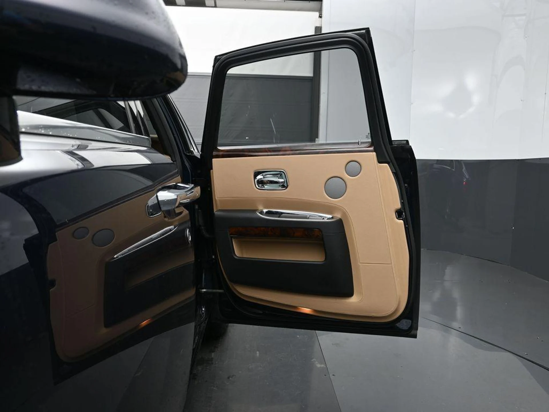 mph018_1682127692_Gw7_OQ_7_N_Aip_N1_Ouf_Lby_SV_Cm_Q_e_I_4ec5392f5d